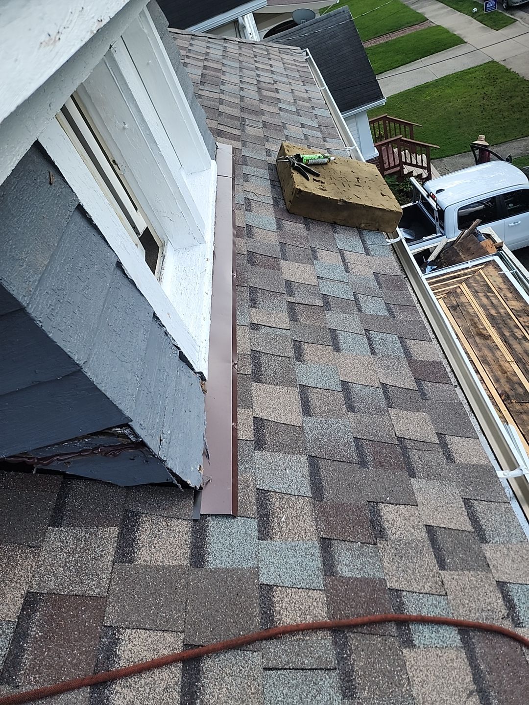 ATLAS PINNACLE COLOR: MAJESTIC SHAKE by Eagle Eye Roofing