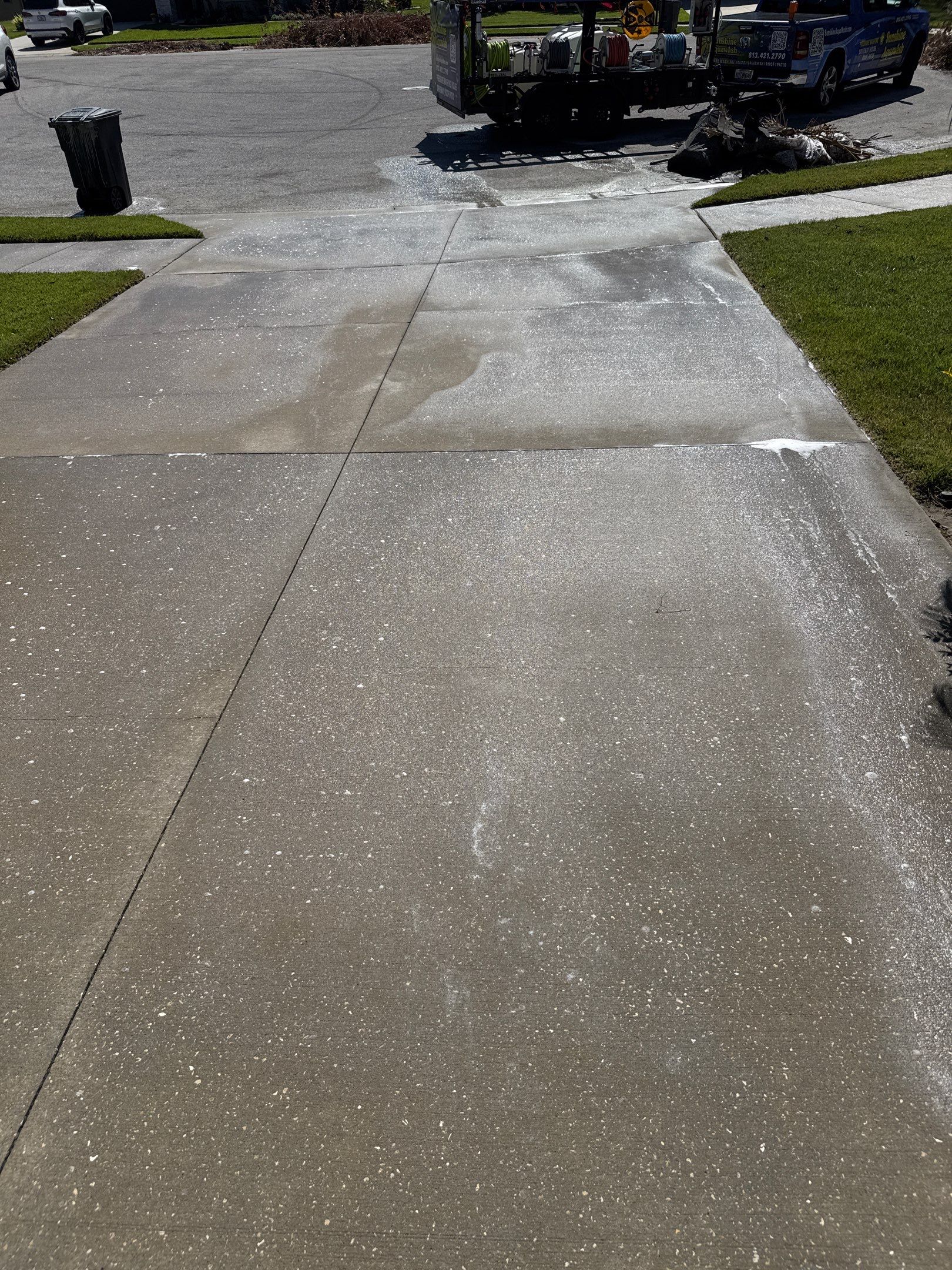 Concrete Driveway, Sidewalk, and Entryway Cleaning in Raven Crest, Bradenton, FL by Sunshine AquaWash