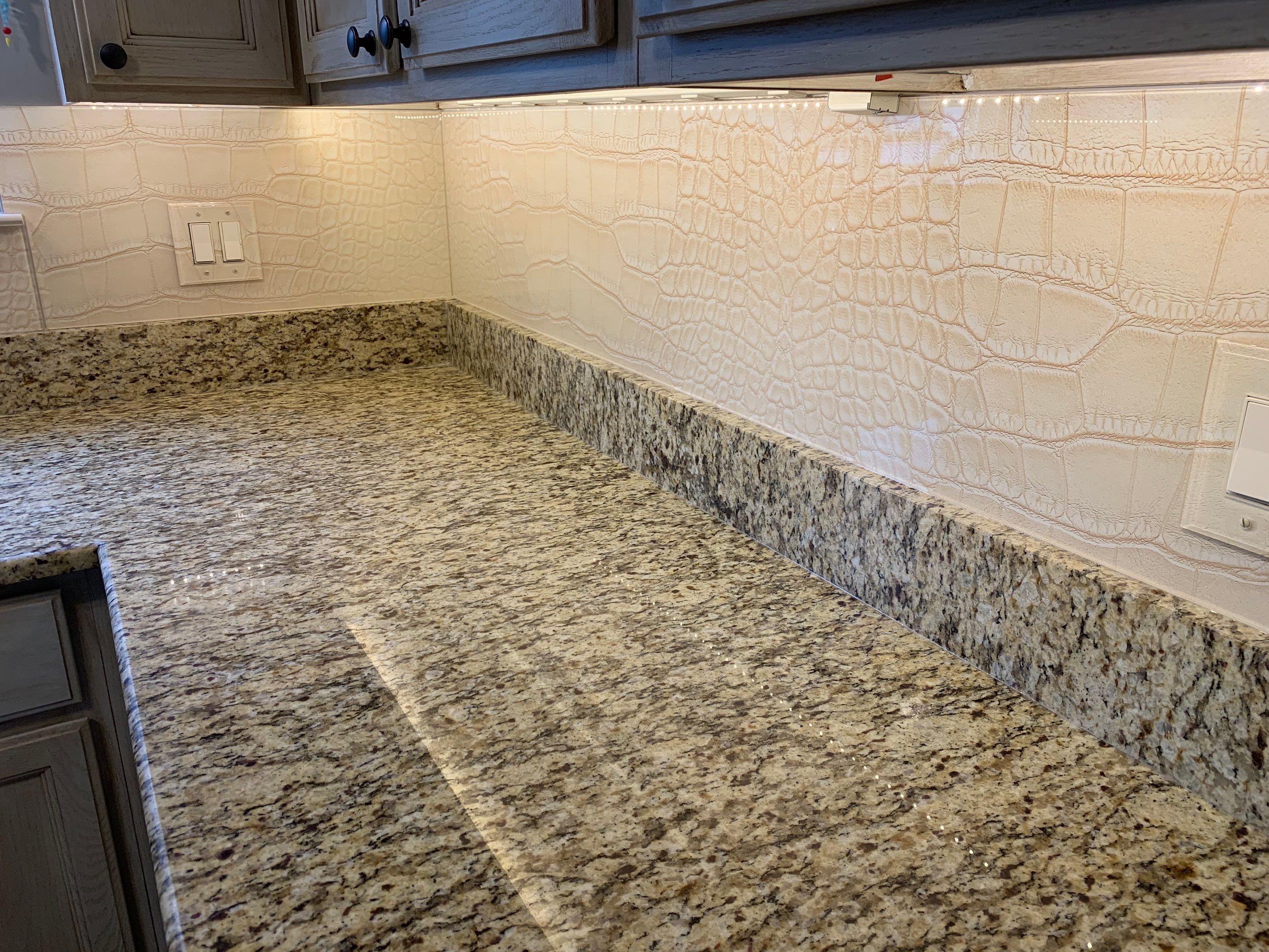 Kitchen Remodel using Rockin Croc Latte IMAGIO Solid Glass Backsplash by IMAGIO