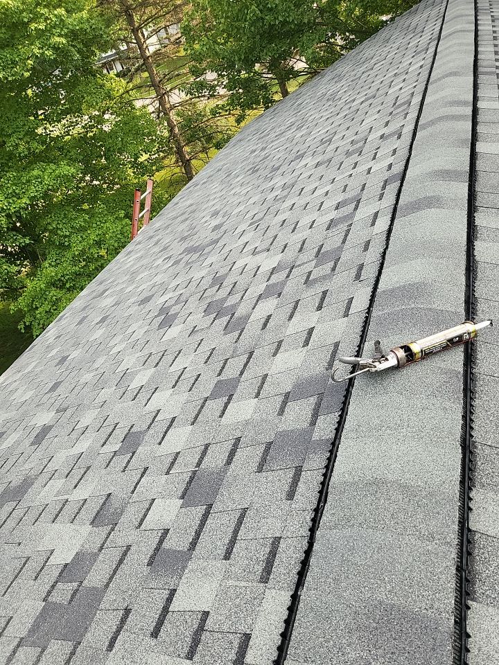 ATLAS PINNACLE HP W/SCOTCHGARD COLOR: HEARTHSTONE  by Eagle Eye Roofing