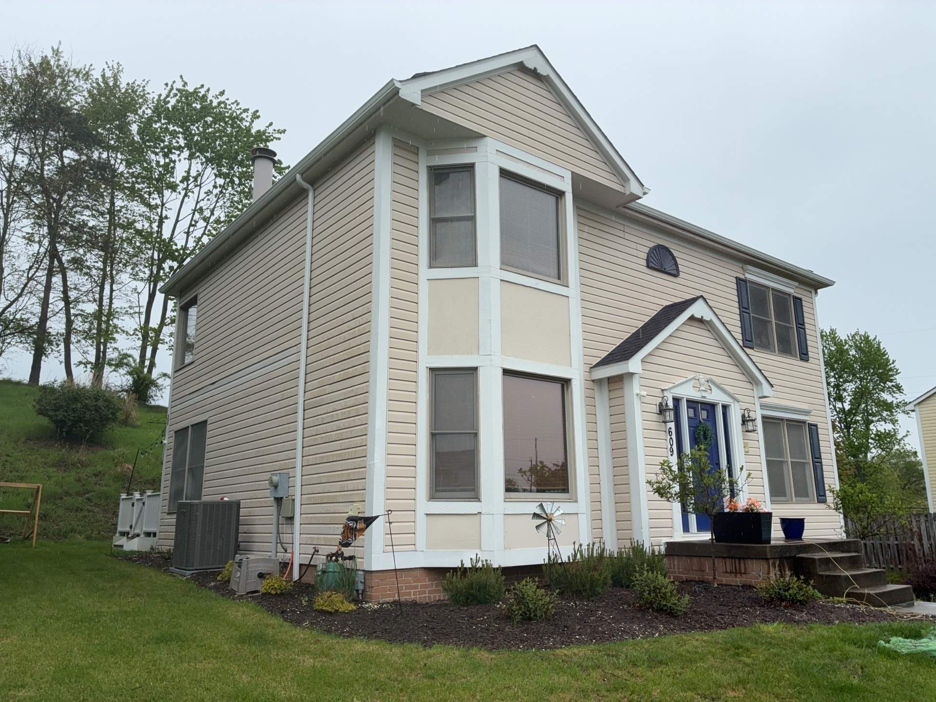 Full Residential Vinyl Siding Renovation With Mastic Cedar Discovery Shingle Shake and Ovation Lap Siding by Ideal Siding Pittsburgh