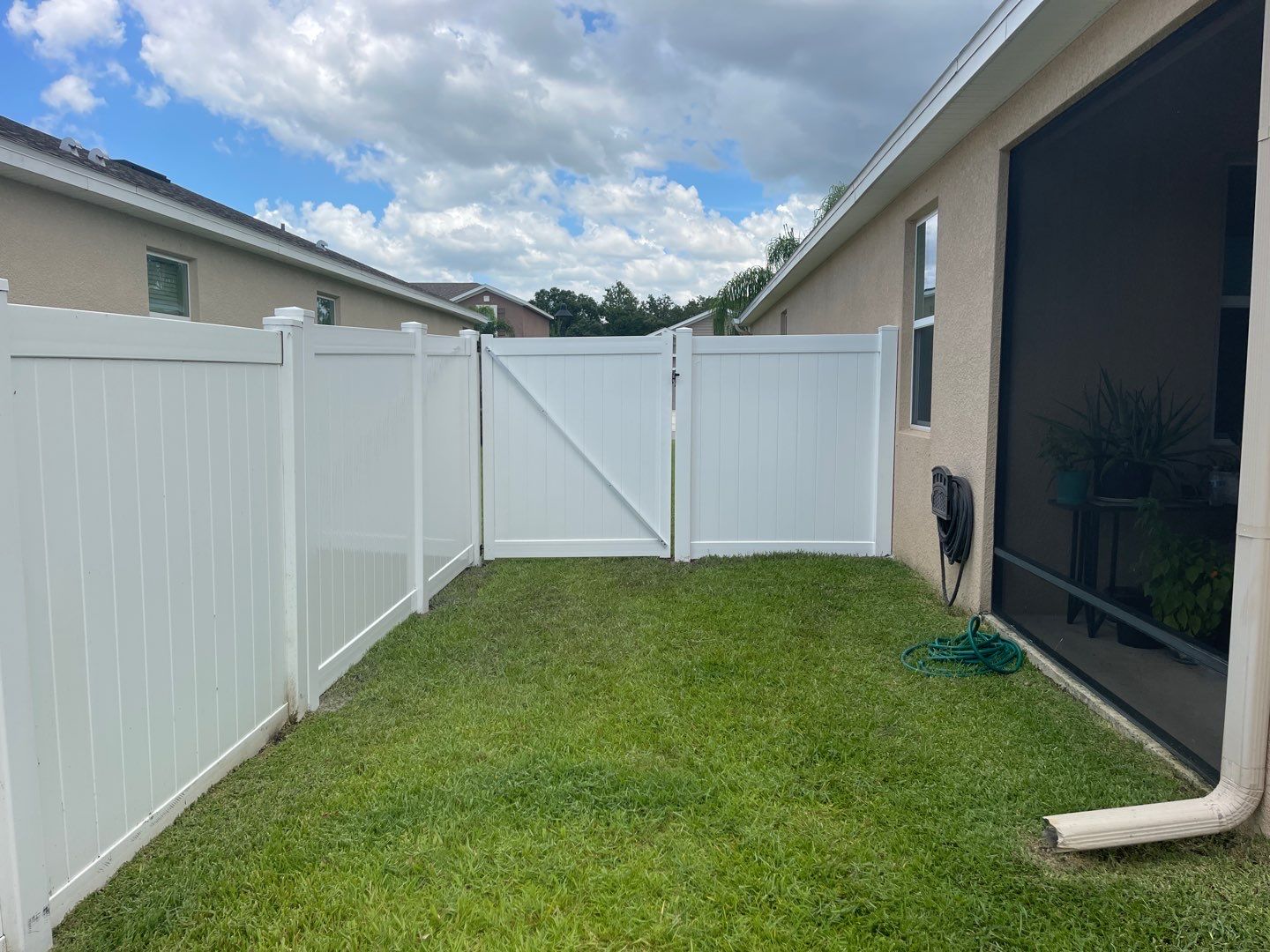 Bradenton, FL Vinyl Fence Installation using Vinyl Privacy Fence  by Asap fence and gates, LLC