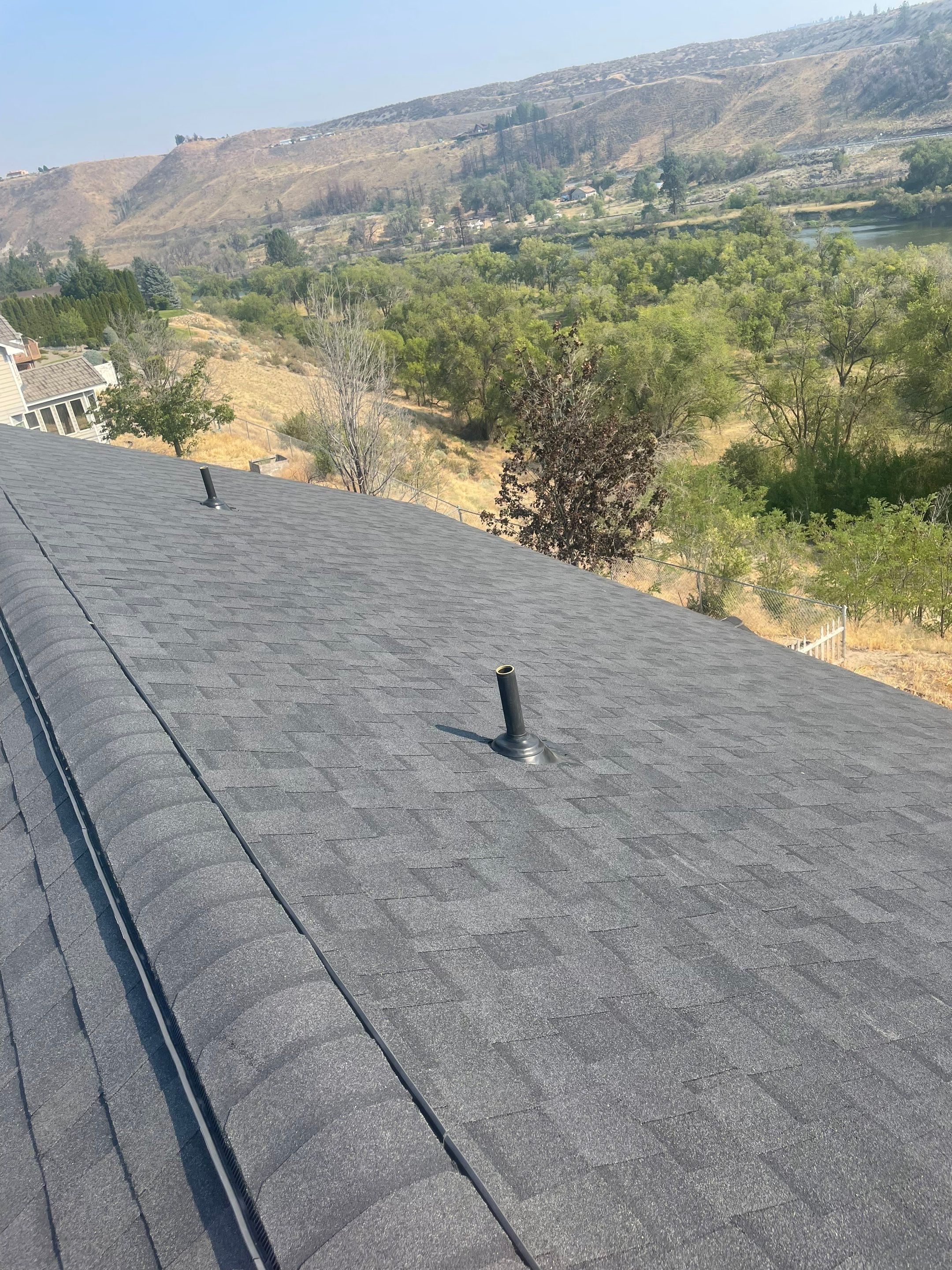 Residential Roof Replacement With Architectural Shingles in Omak by Alpine Roofing