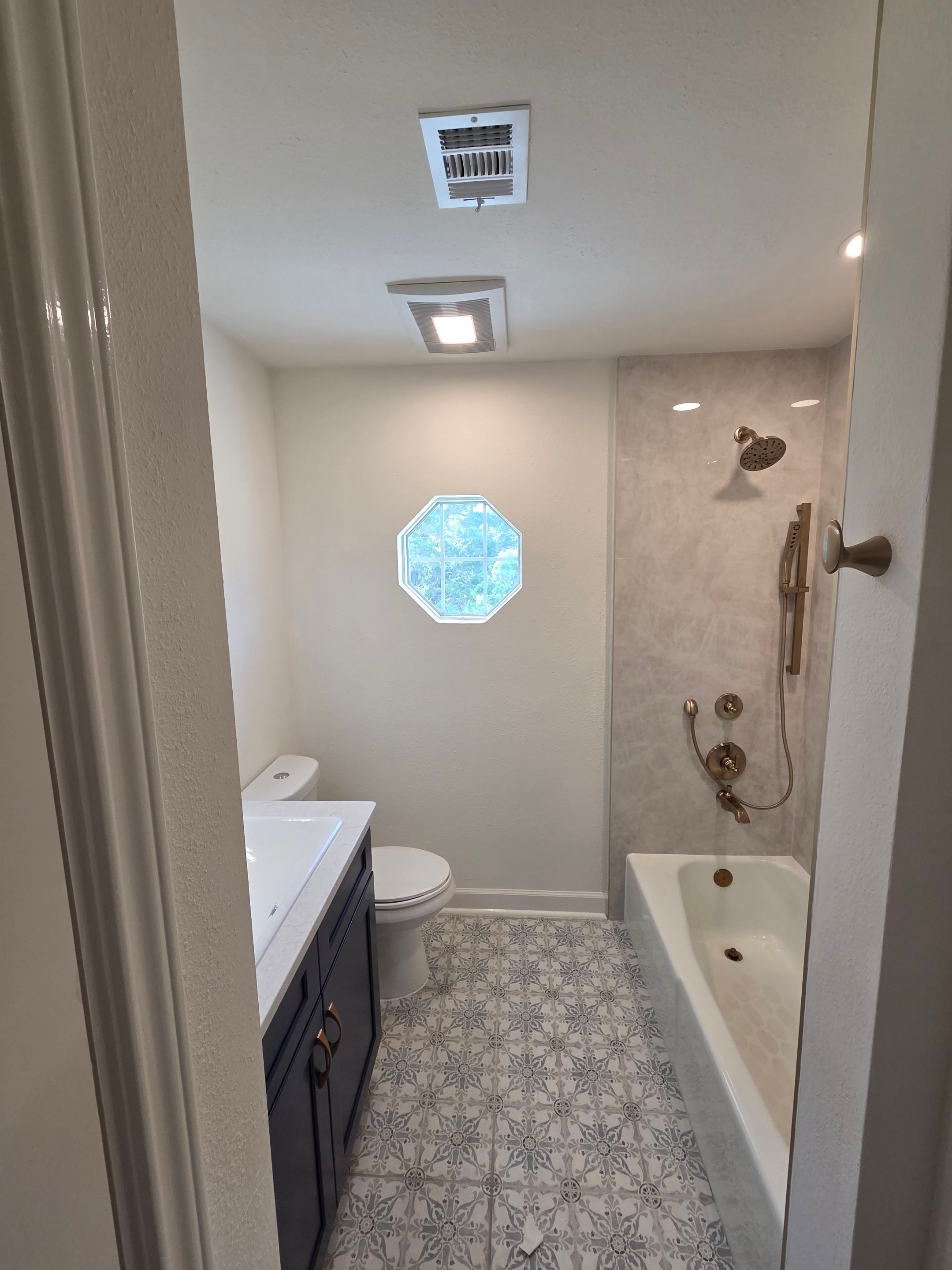 Pipe Creek 1970s Bathroom Gets New Look by Legacy Bath and Kitchen 