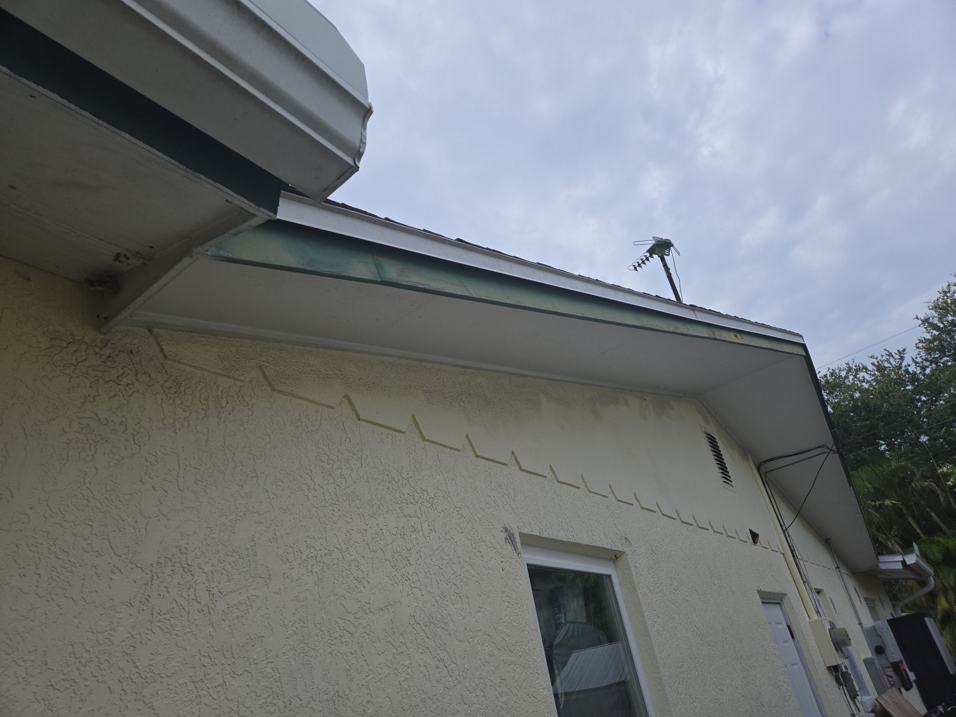 Project in Largo 33778 by Mitchell Roofing Company LLC 