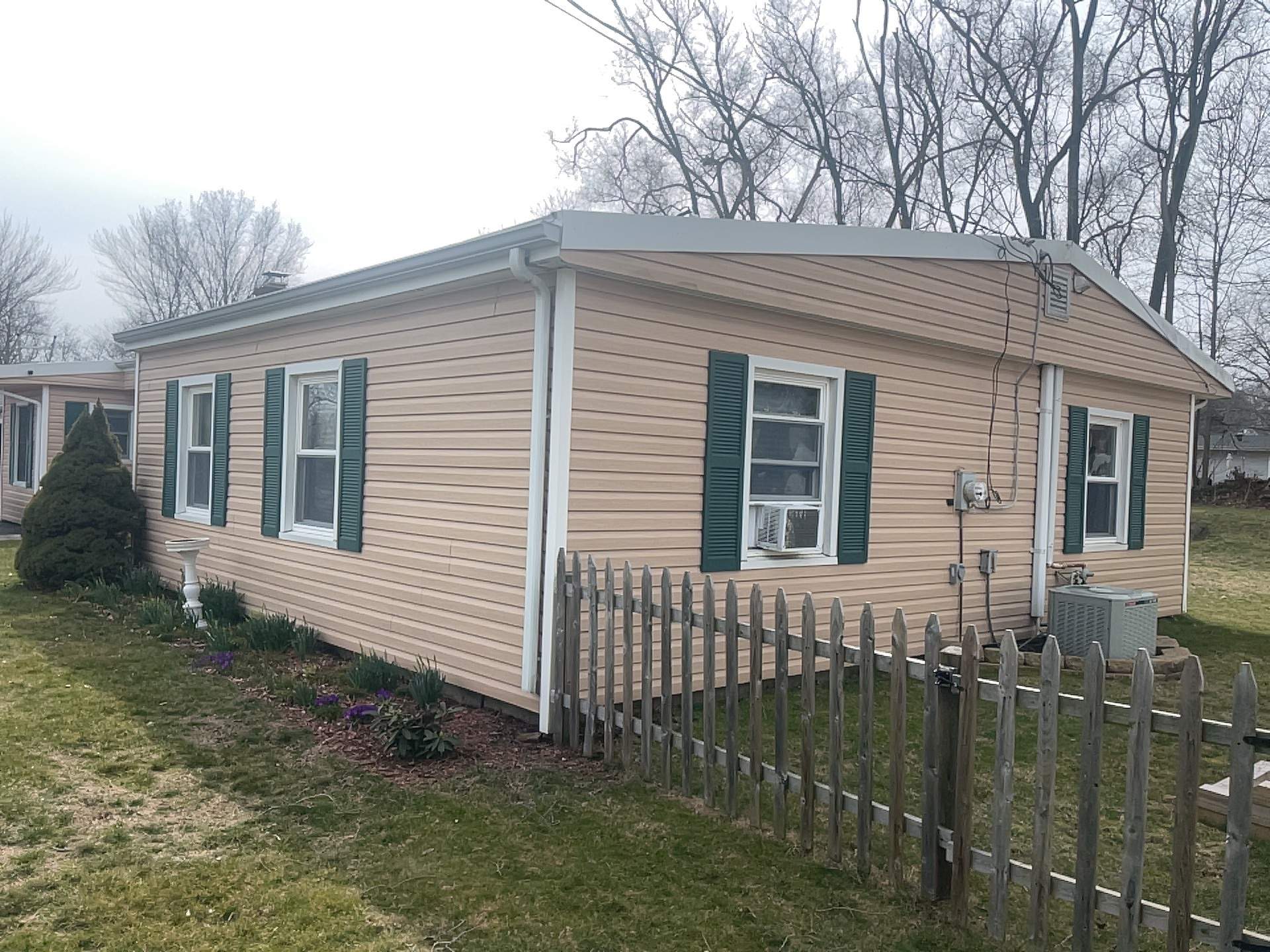 Residential Roofing Installation using Owens Corning TruDefinition Peppercorn  by A Plus Exterior