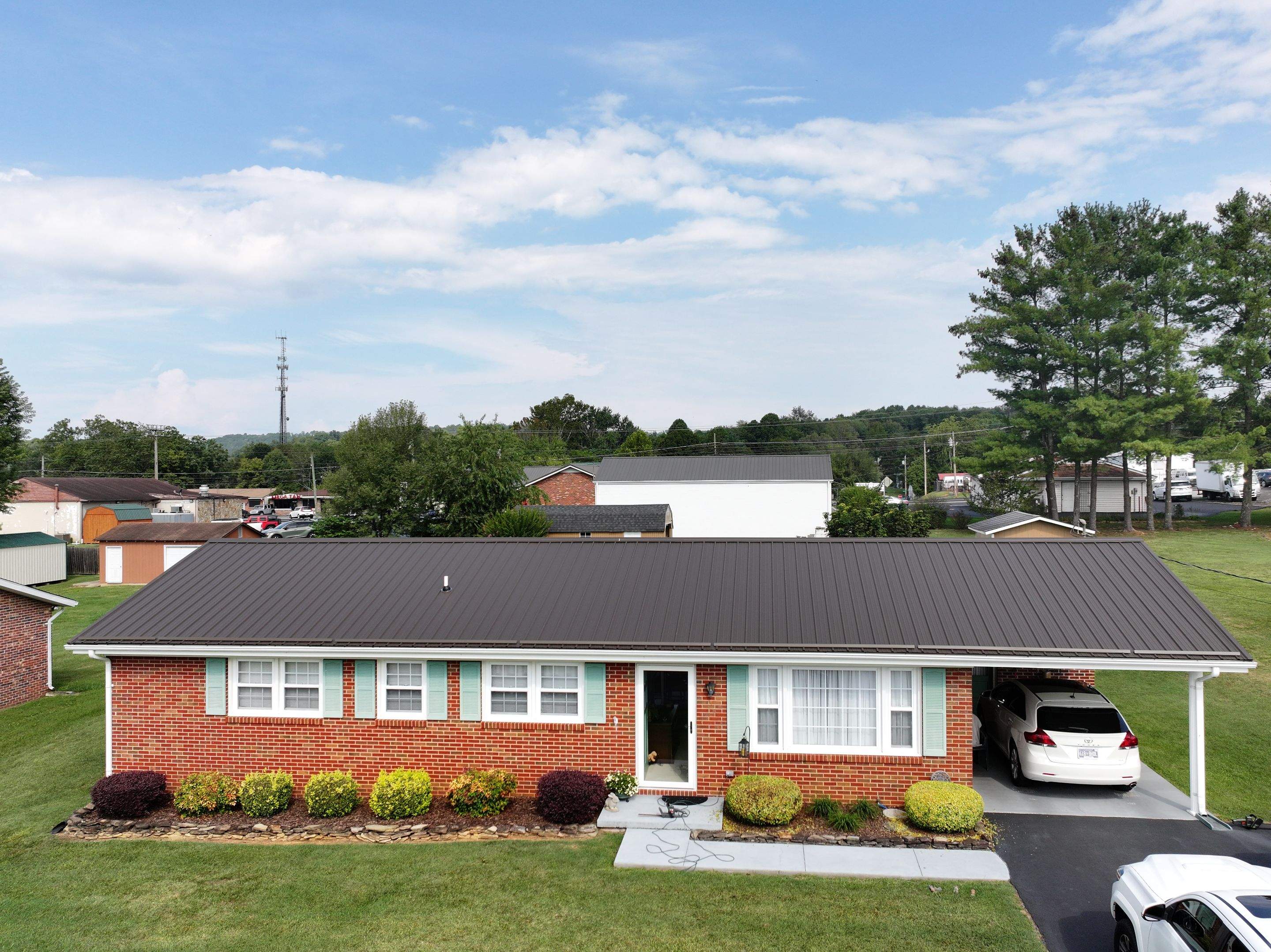 Winters Residence by Omnia Roofing