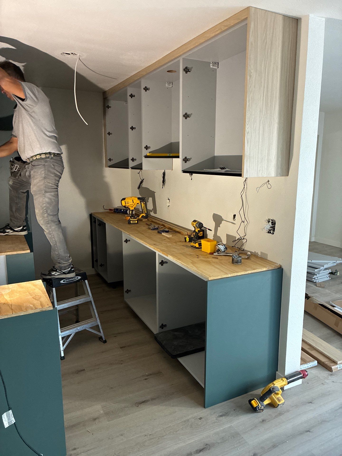 Project in 2140 Howard with 17 units by M1 Builds, Inc.