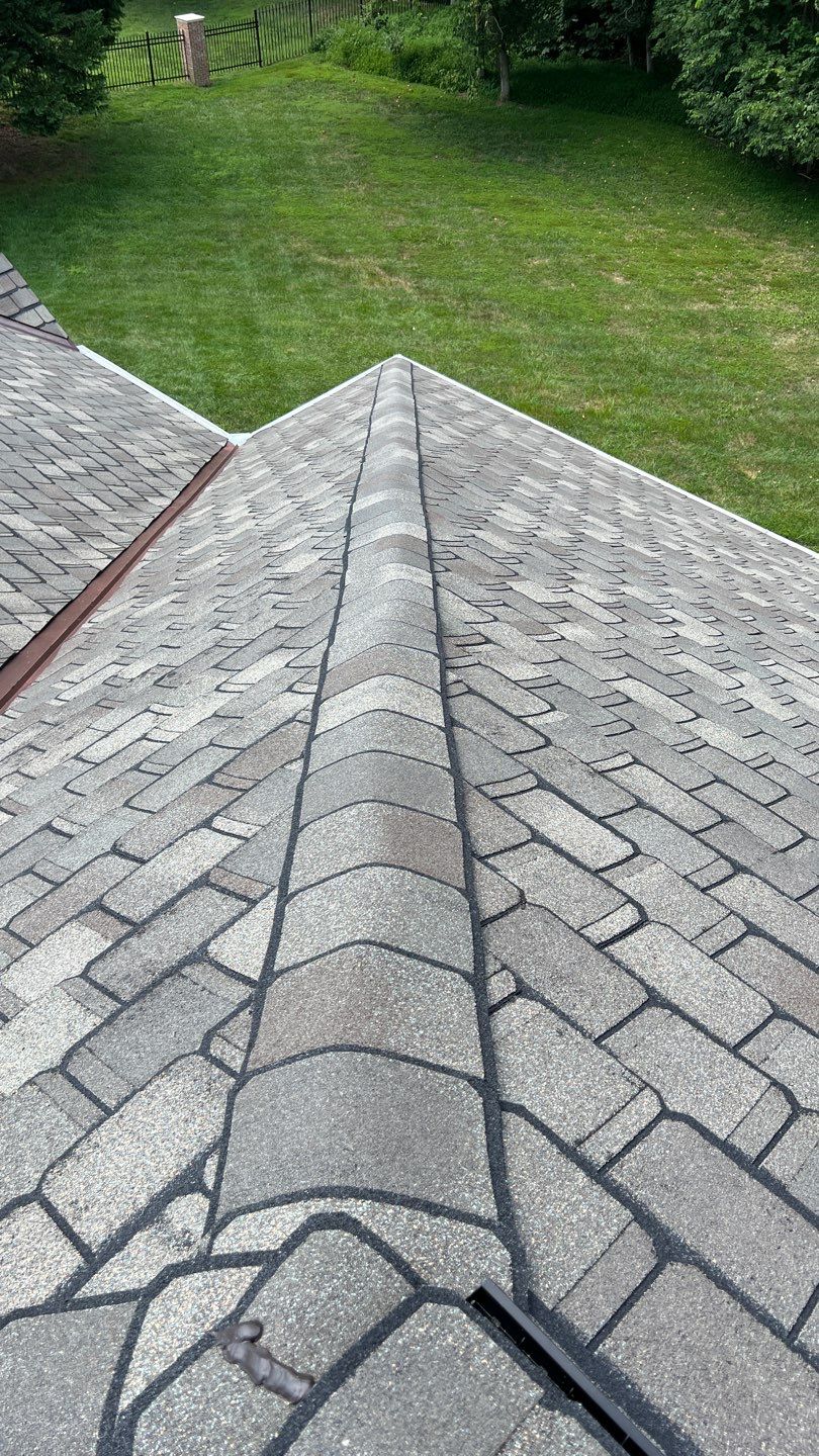 Roof Replacement using Certainteed Grand Manor Shingles by American Home Contractors