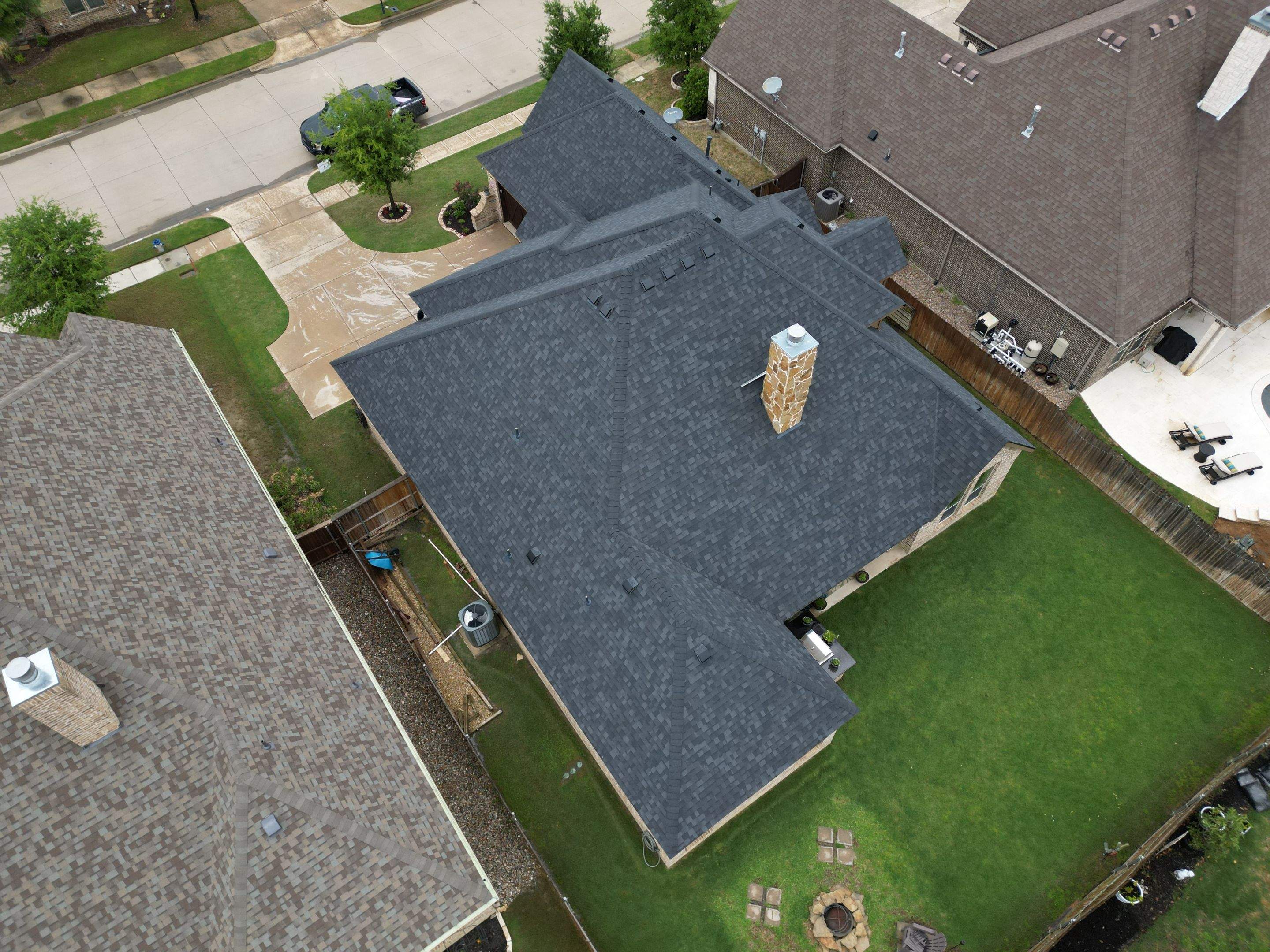 Onyx Black - Owens Corning TruDefinition Duration by RoofsOnly.com