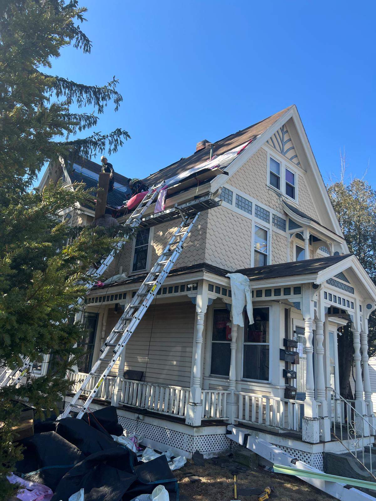 Slate Roof Conversion on Historic Home & Detached Garage – Owens Corning Duration, Estate Gray by JOHNNYS PRO