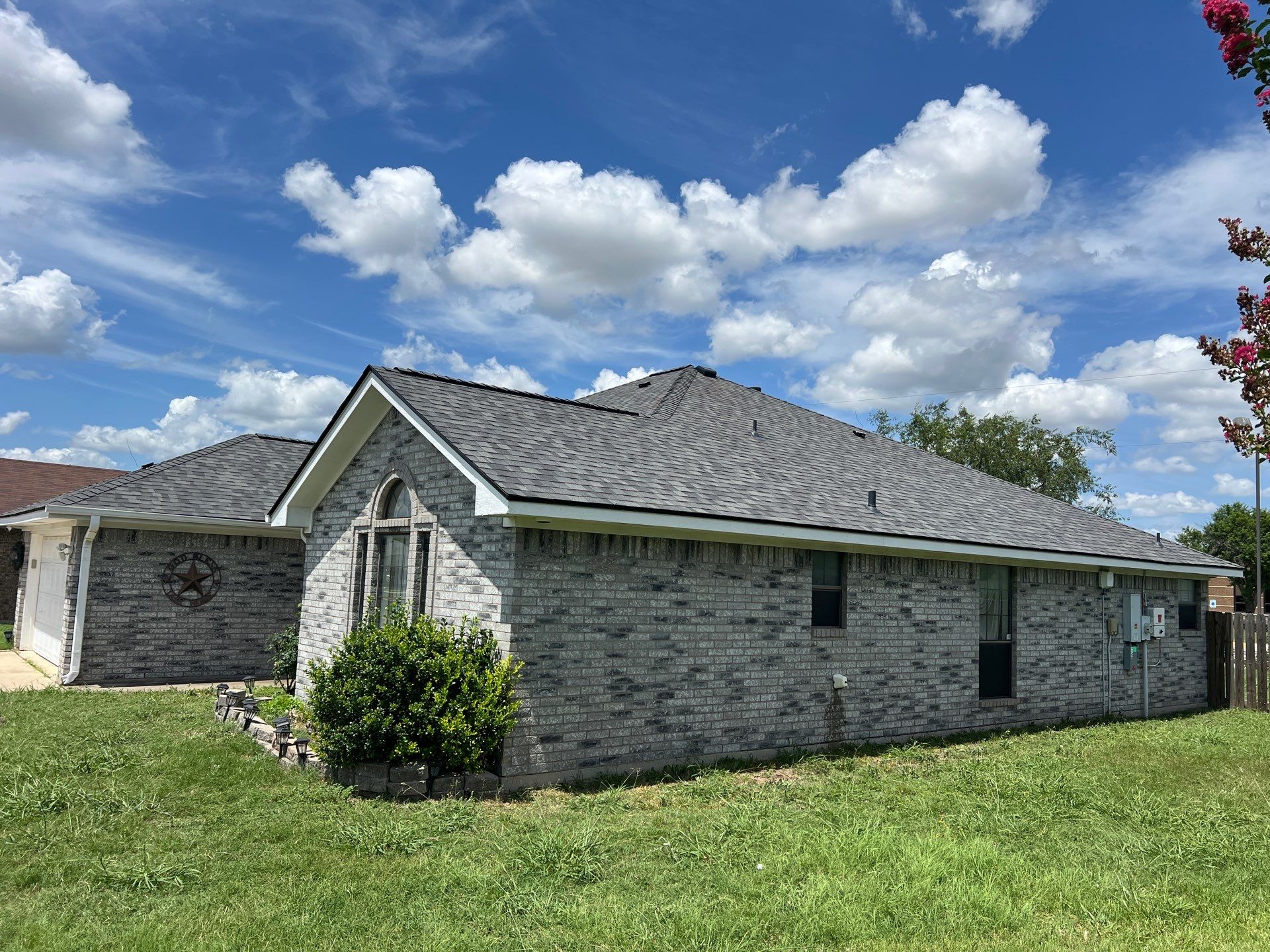 Estate Gray - Owens Corning TruDefinition Duration by RoofsOnly.com