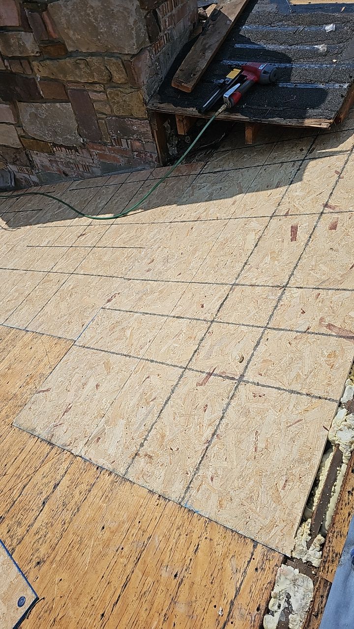 ATLAS PINNACLE HP W/SCOTCHGARD COLOR: WEATHERED WOOD by Eagle Eye Roofing