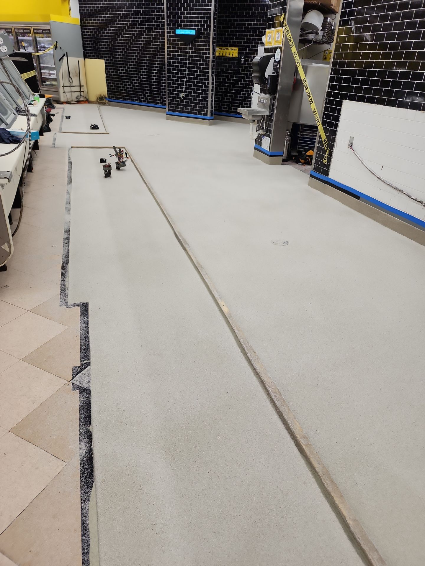 Fresco y Más Food Prep Area by Seamless Surfaces