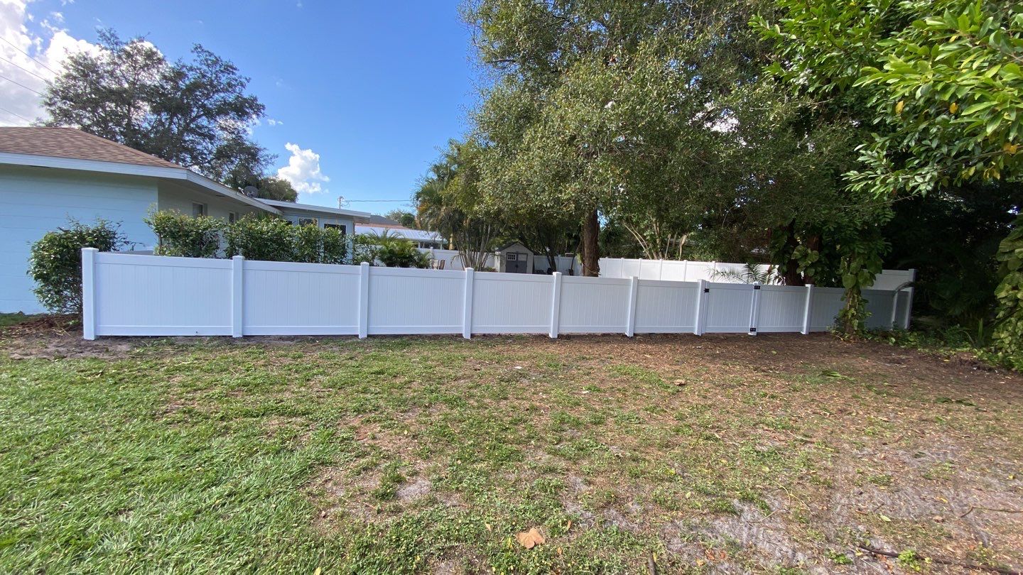 Bradenton, FL 4 ft. and 6 ft. Vinyl Privacy Fence by Asap fence and gates, LLC