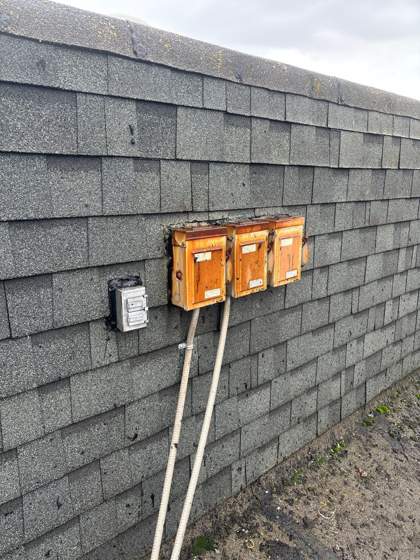 Summit Grey Lum Yun Salem Oregon Commercial Roof by Orezona Building & Roofing Company, Inc.