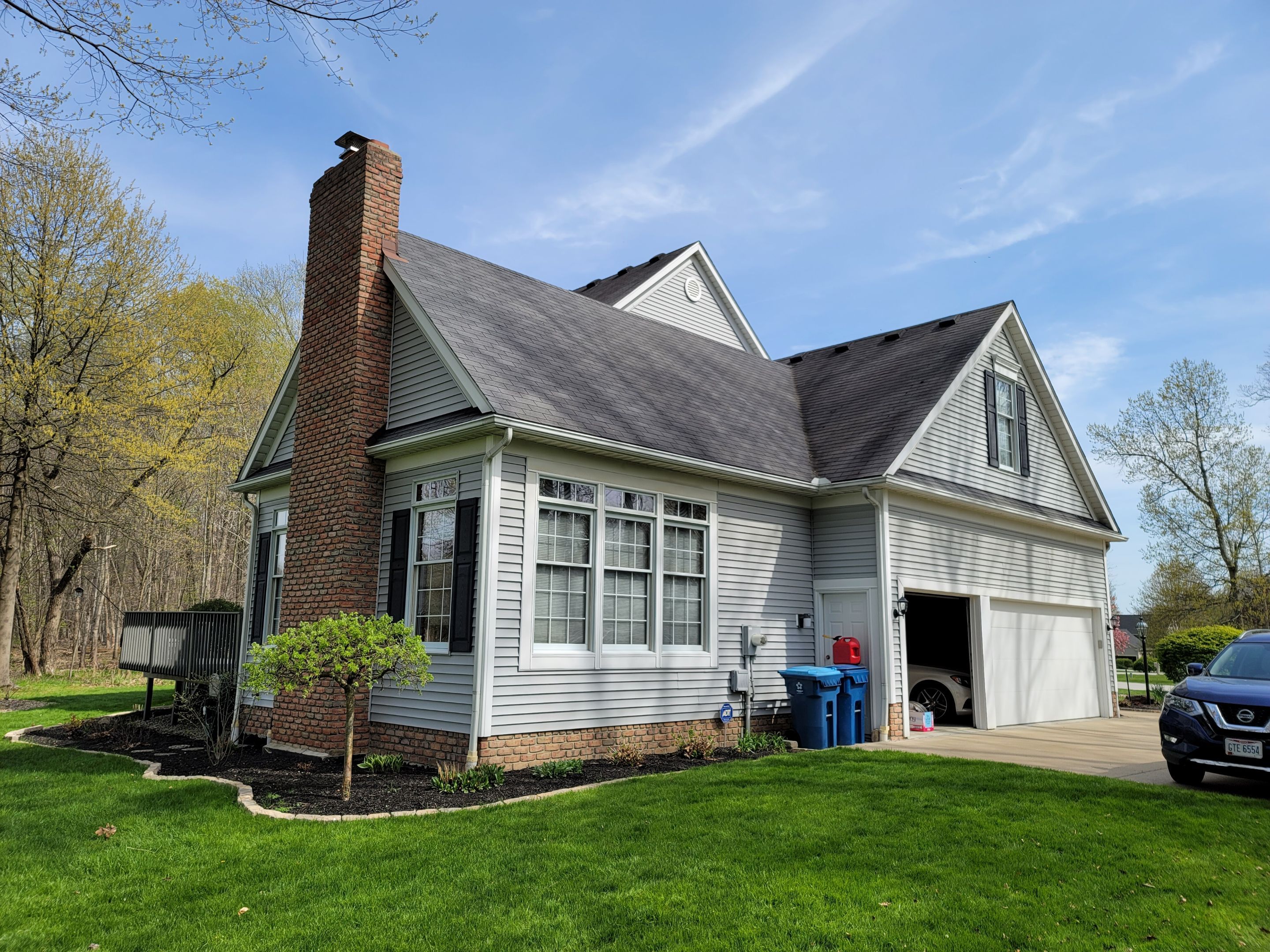 Brand: Atlas Pinnacle Color: Pristine Socthgard Pewter Drip: Black by Eagle Eye Roofing