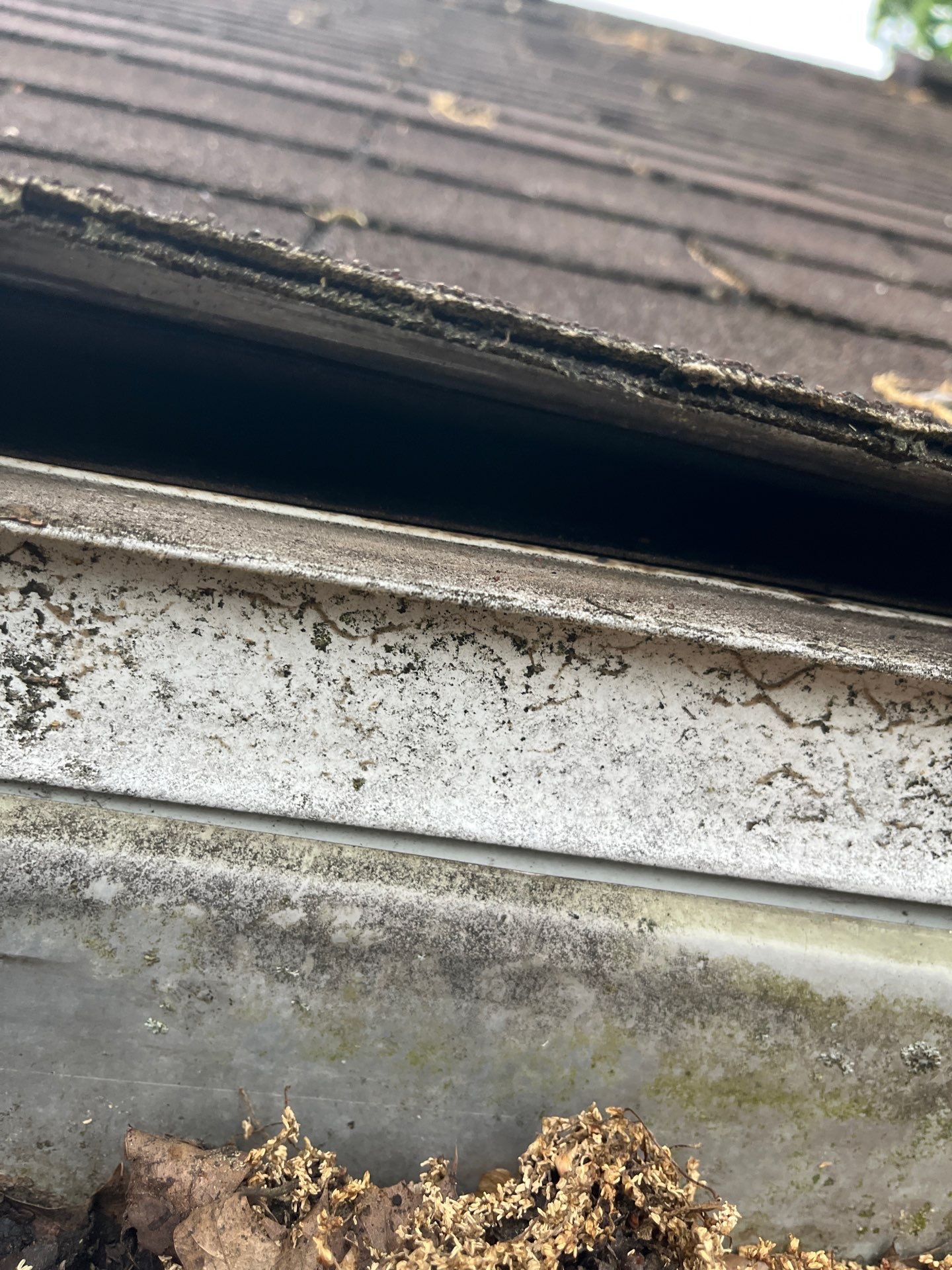 Roof Replacement using Owens Corning Onyx Black by 180 Contractors