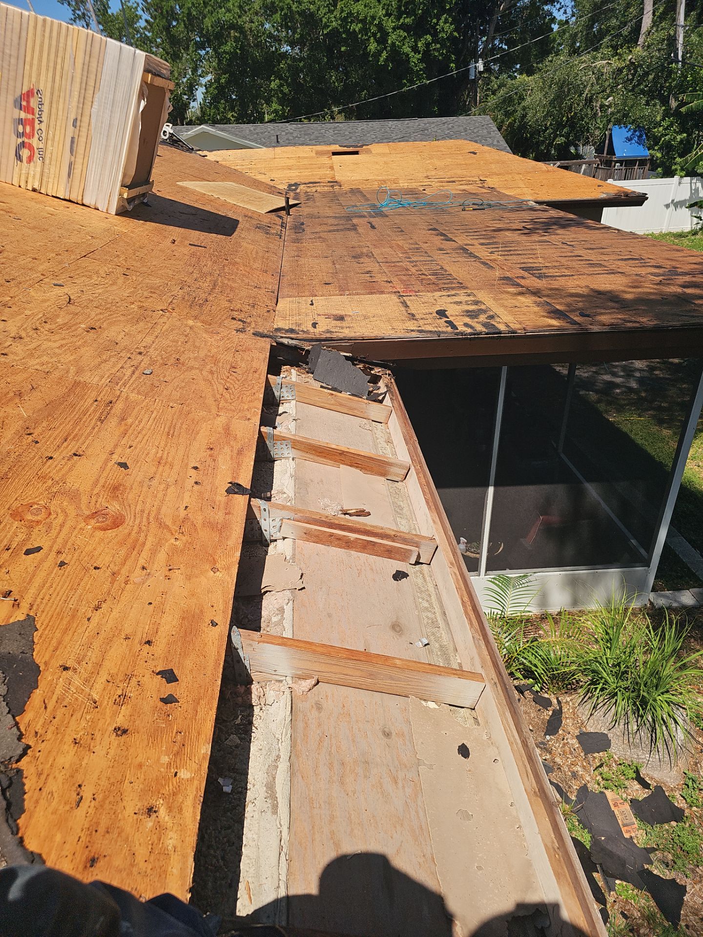 Project in St. Petersburg 33705 by Mitchell Roofing Company LLC 