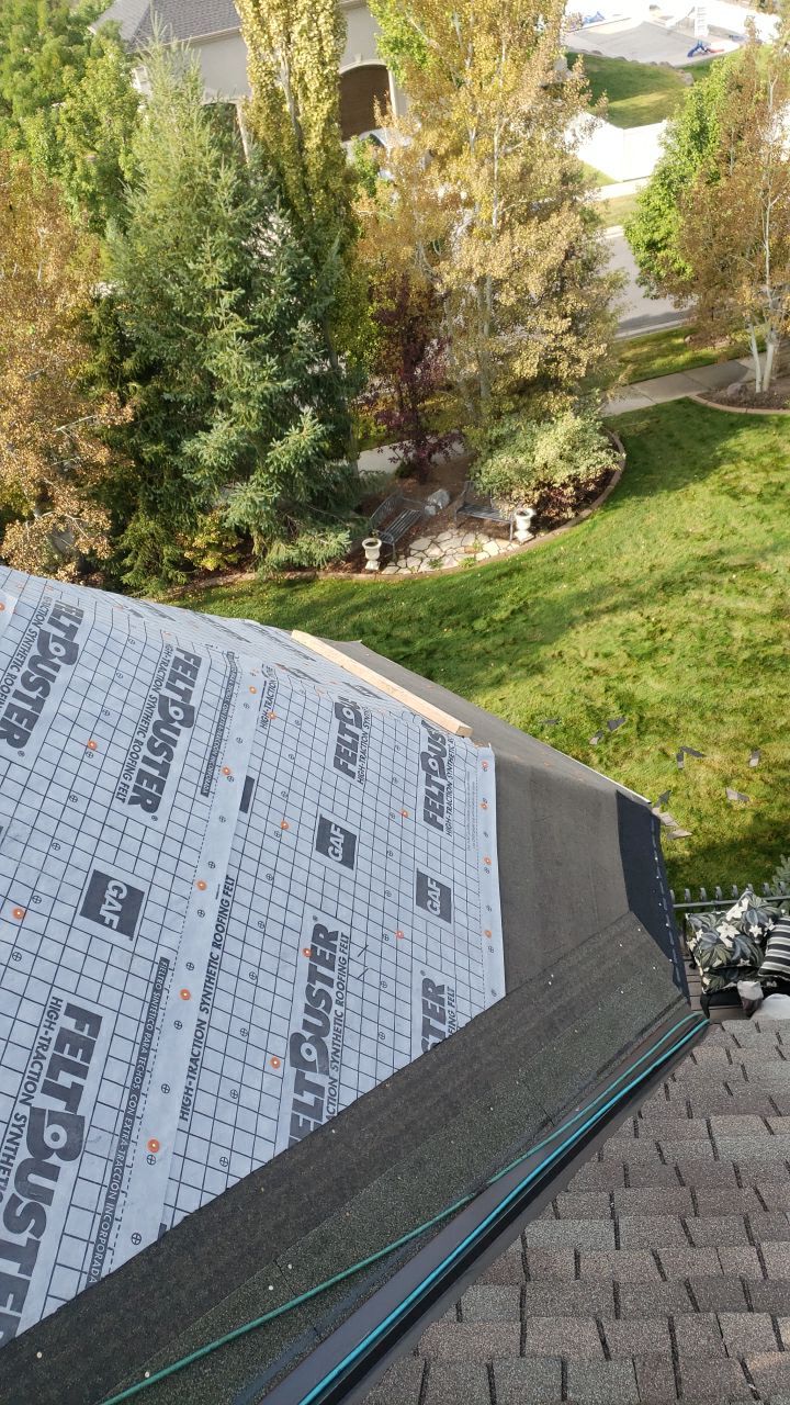 Residential Roofing Installation using GAF Glenwood Premium Shingle by The Roof Doctor