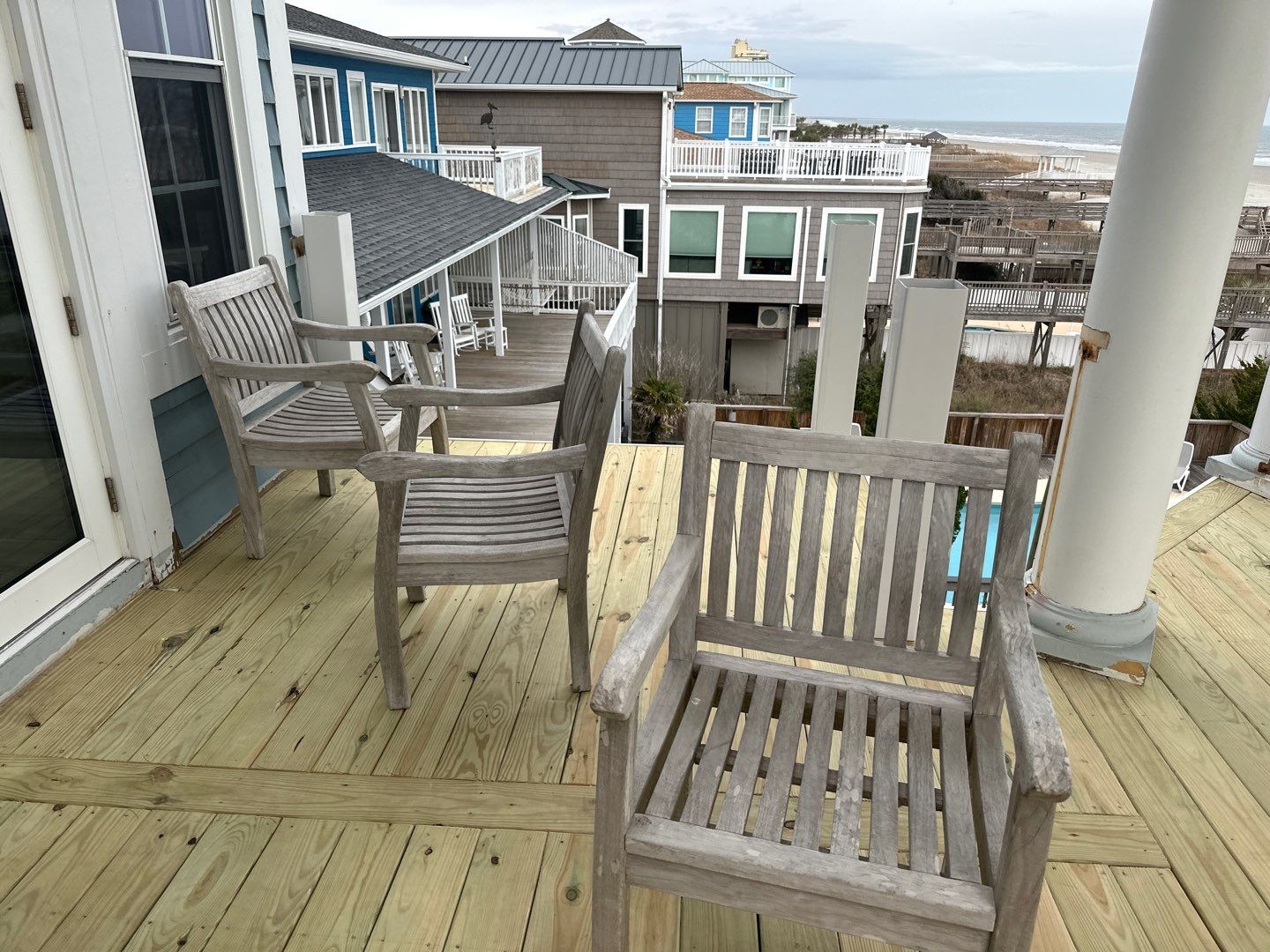 Weathered Deck using Wood Sealant by DuraSeal