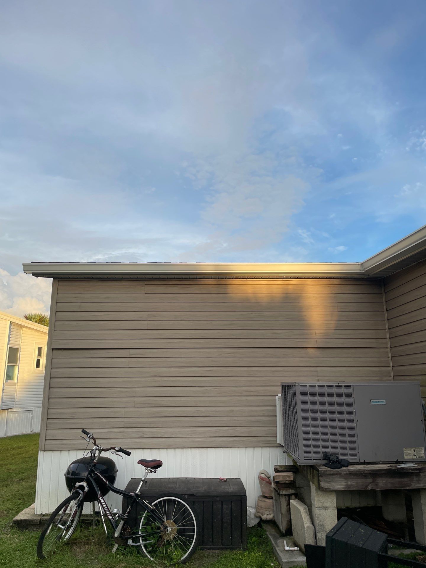 Custom 7-Inch Aluminum Gutters in Fort Myers FL by Gutter Professors