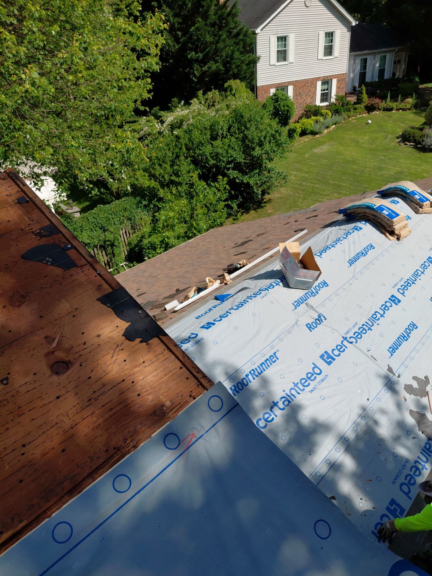 West Springfield: Residential Roof Replacement with CertainTeed Landmark in Heather Blend by RM Banning, Inc.