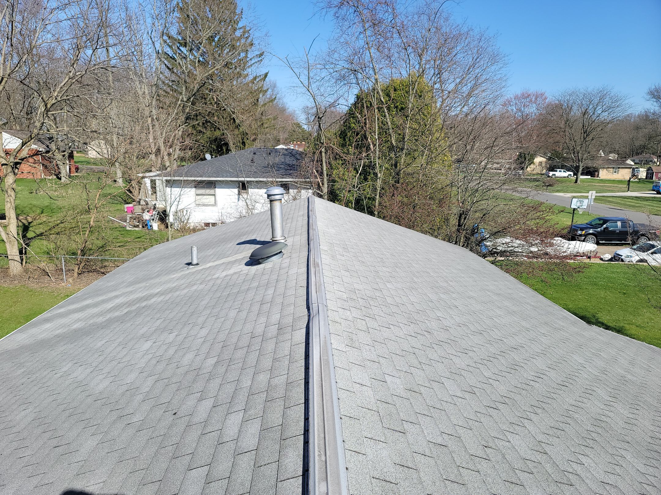 ATLAS PINNACLE COLOR: BLACK SHADOW DRIP EDGE: WHITE by Eagle Eye Roofing