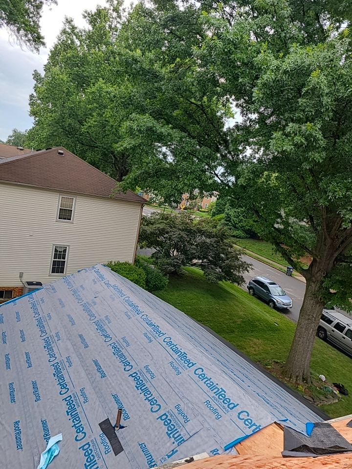 Burke: CertainTeed Landmark Pro Architectural Shingles in Max Def Weathered Wood by RM Banning, Inc.