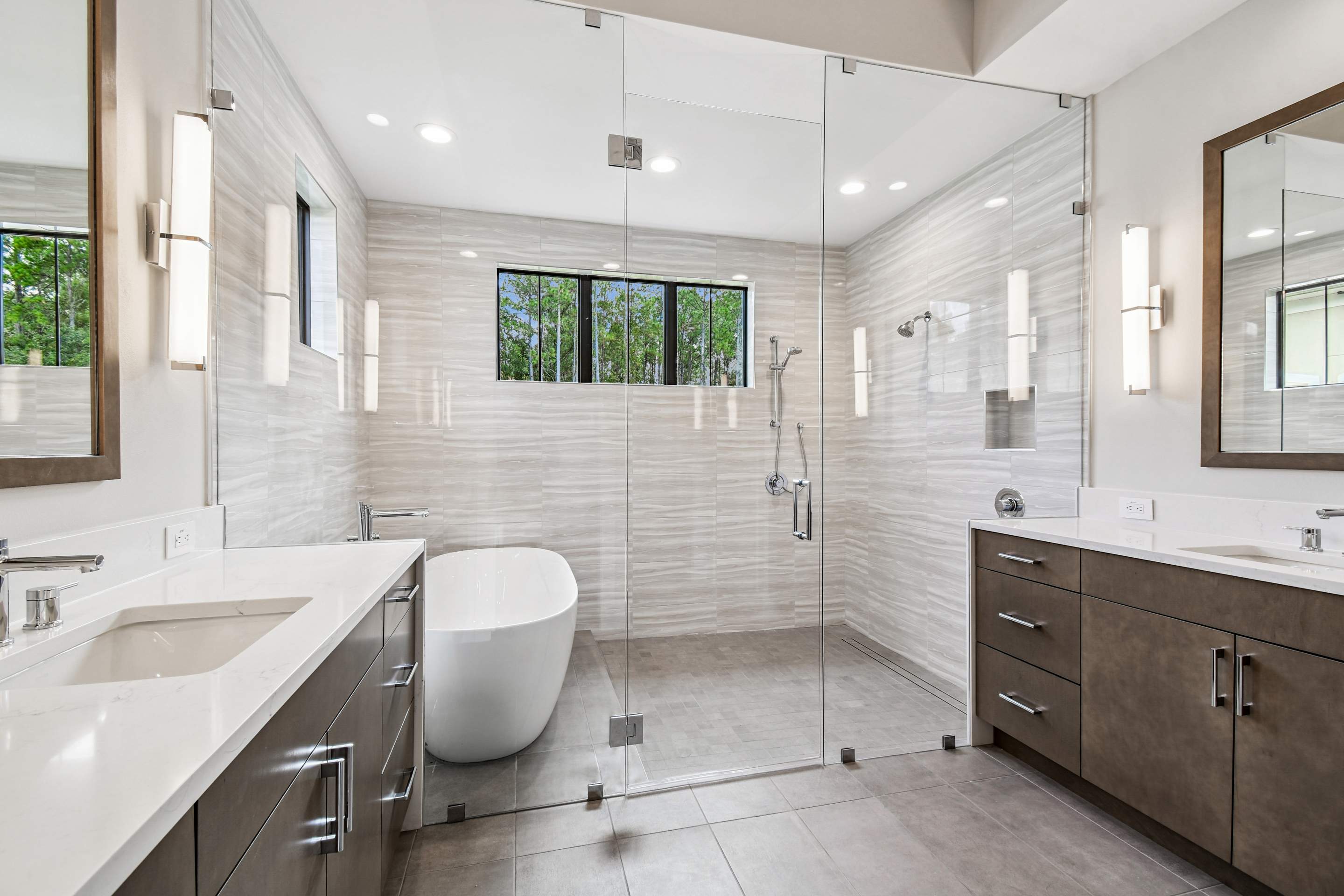 Custom Obsidian by Lyons Heritage Tampa, LLC