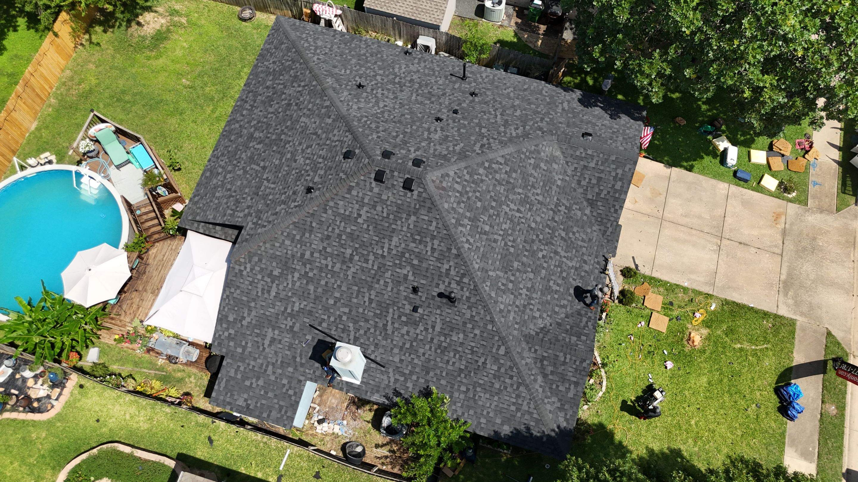 Onyx Black - Owens Corning TruDefinition Duration by RoofsOnly.com