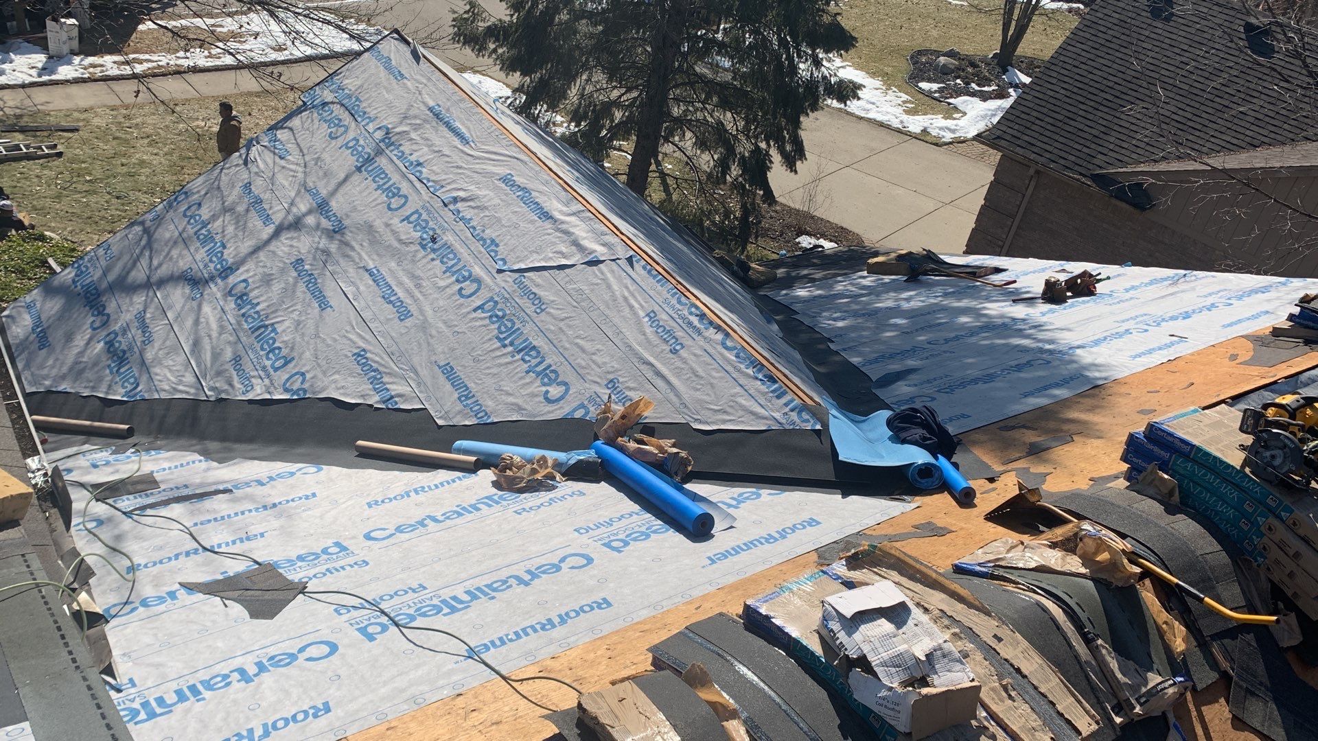 Roof Replacement using CertainTeed Landmark by 180 Contractors