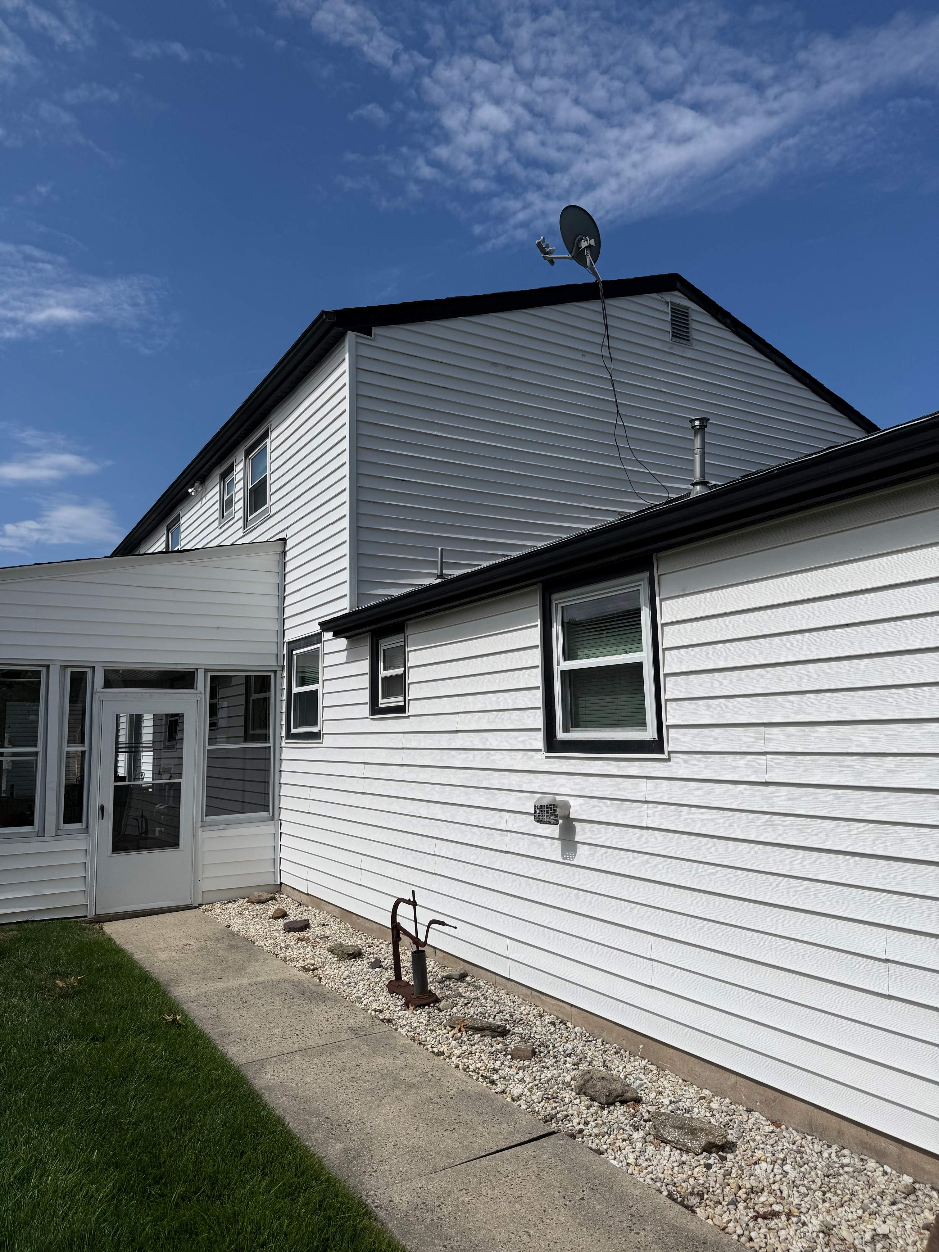 Vinyl Siding Repair and Exterior Maintenance in Fairless Hills by Stofan Construction LLC