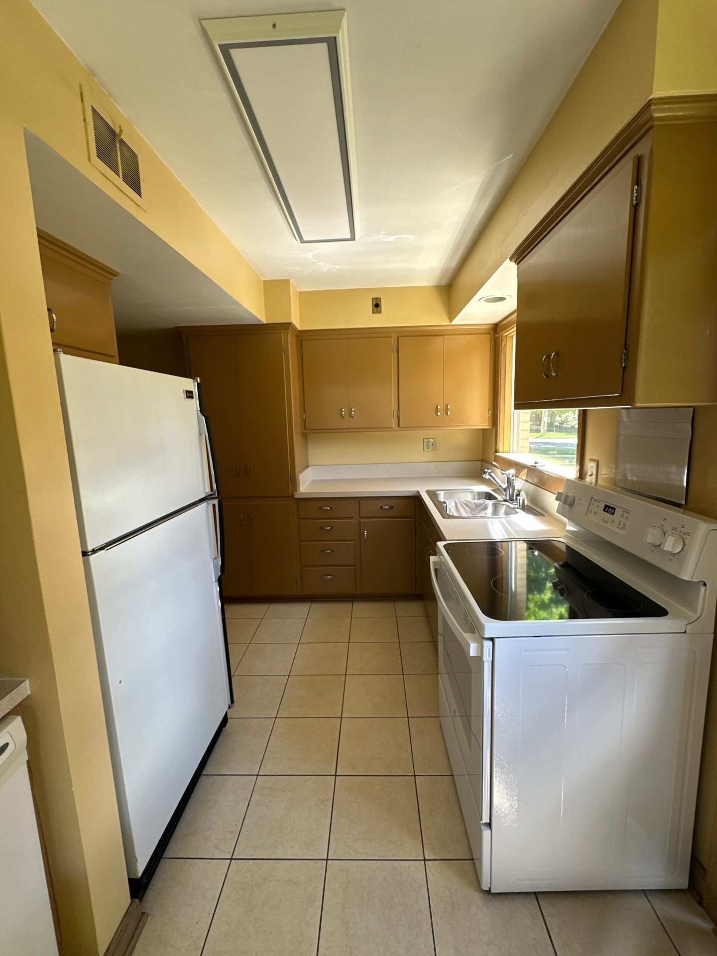 Kitchen Cabinet Refinishing – Cabinet Boxes, Doors & Drawers by OCS Contracting Services