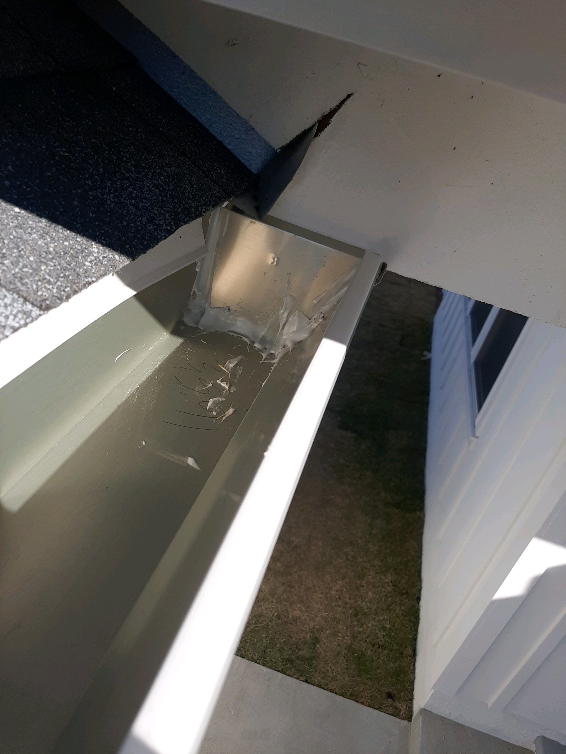 Gutter Installation Using 6 Inch K-Style Seamless Gutters by Gutter Professors