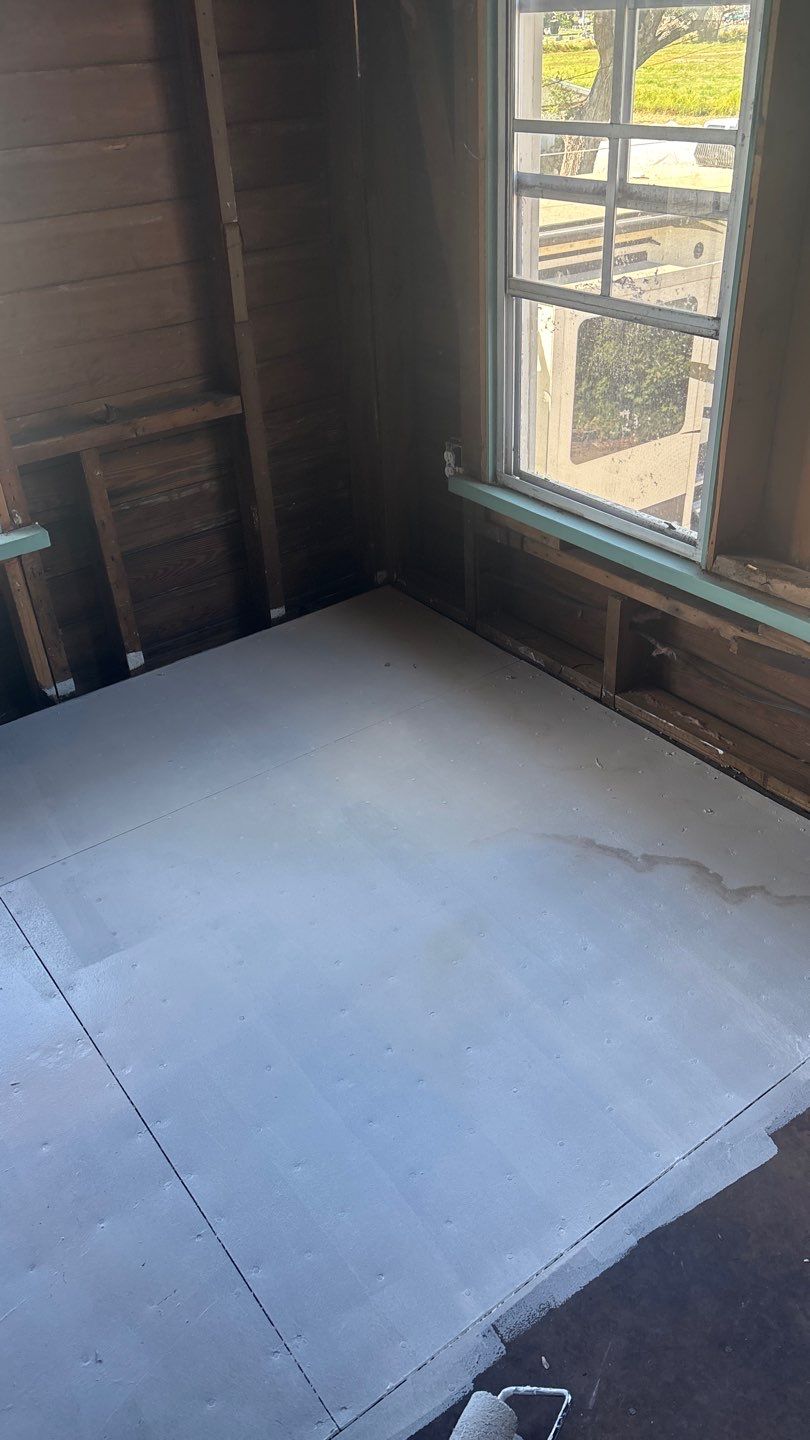 Mold Damage Inspection And Removal In Palmetto, FL by Ampm Restoration Services