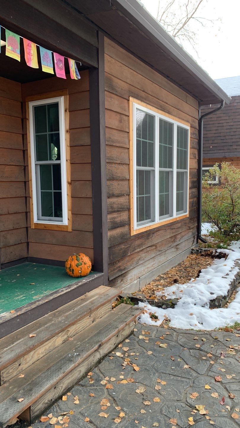 Gorgeous Farmhouse Style Transformation by Midnight Sun Painting