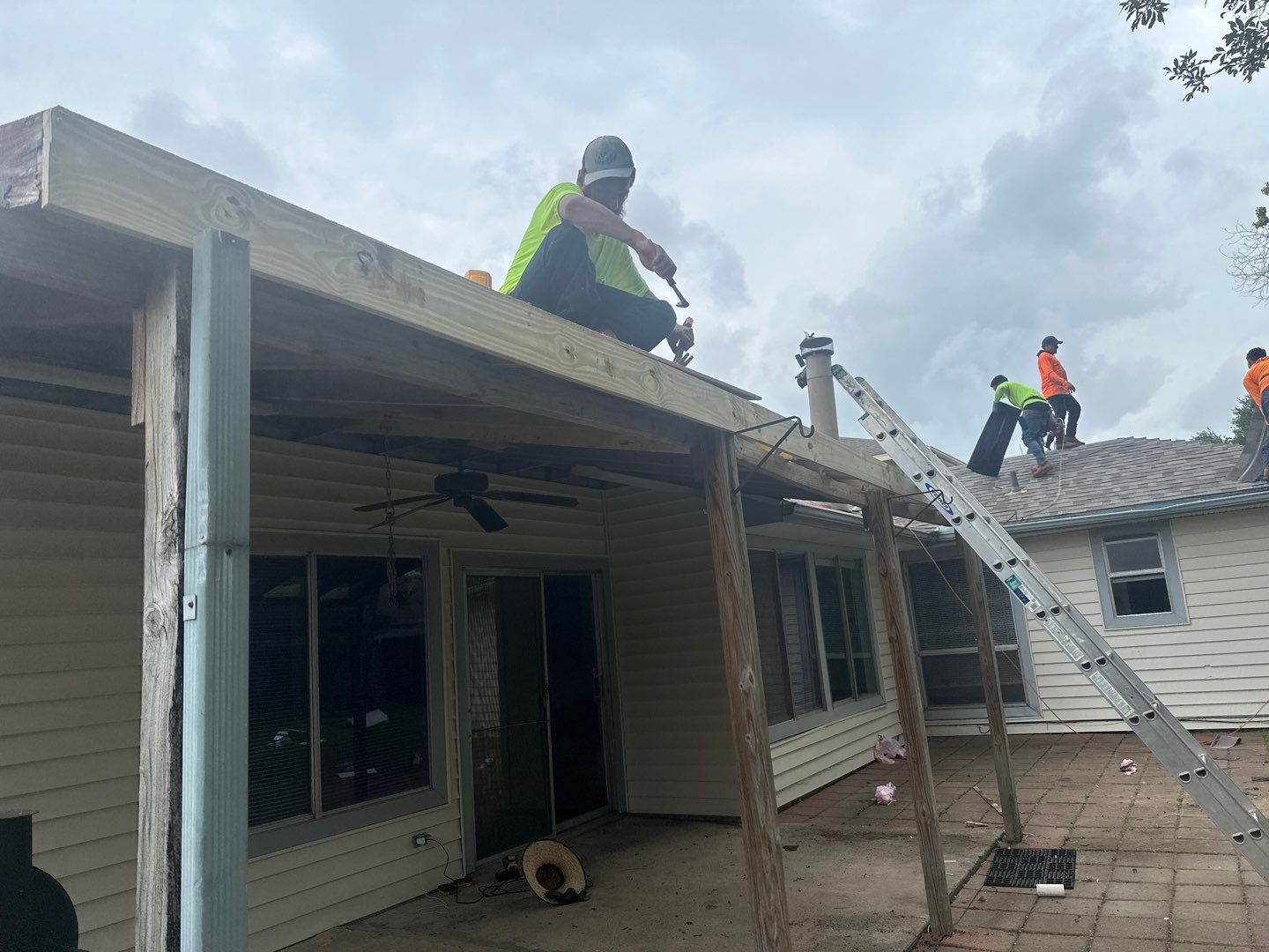 Residential Roofing Installation using Owen's Corning Duration (Lifetime) Shingles by Roof Repair Company