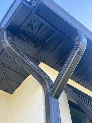 Bronze Seamless Gutters using K-Style Seamless Gutters in Cape Coral FL