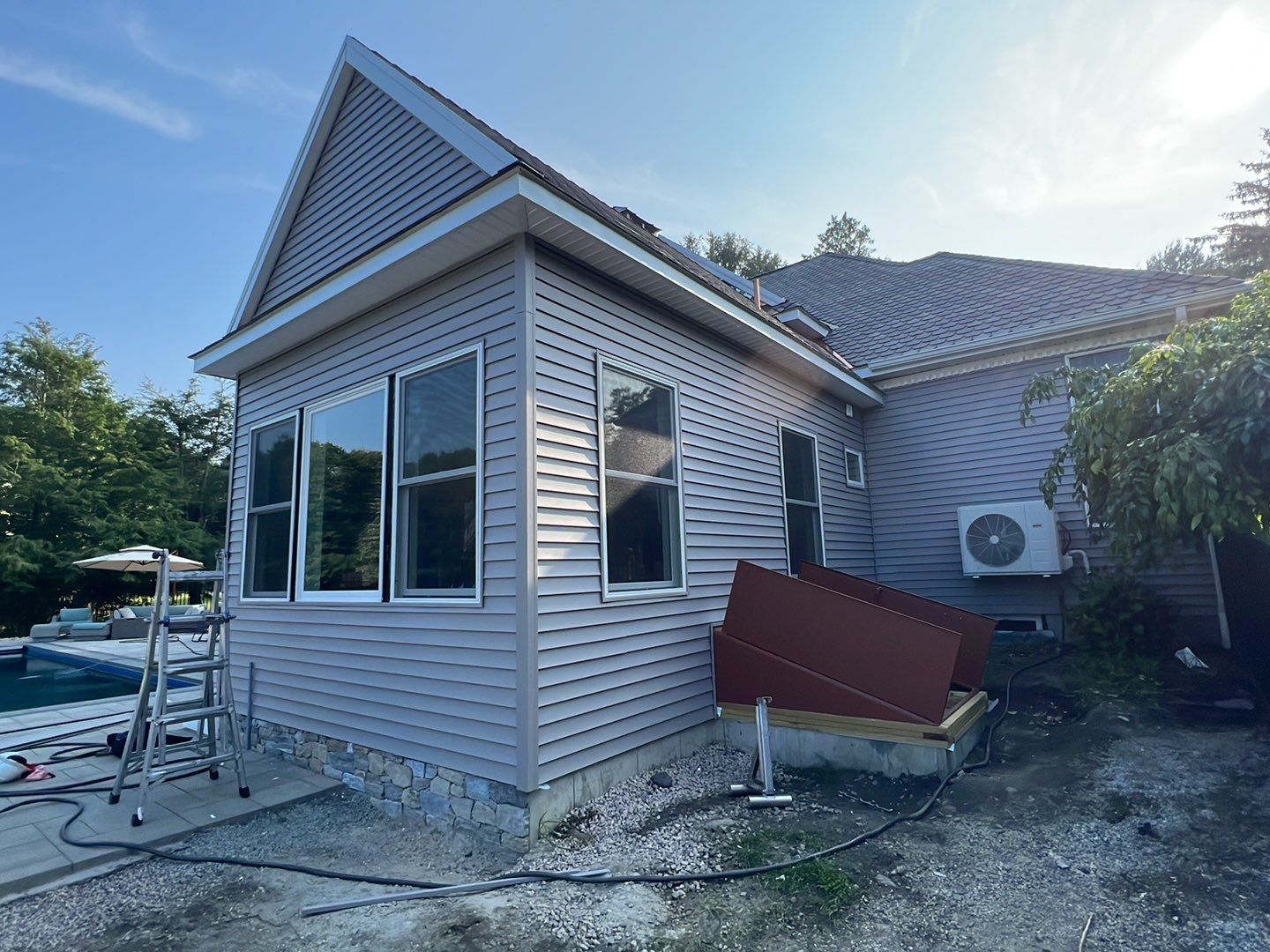 Jamestown - Designer Composite Shingle by Rinaldi Brothers