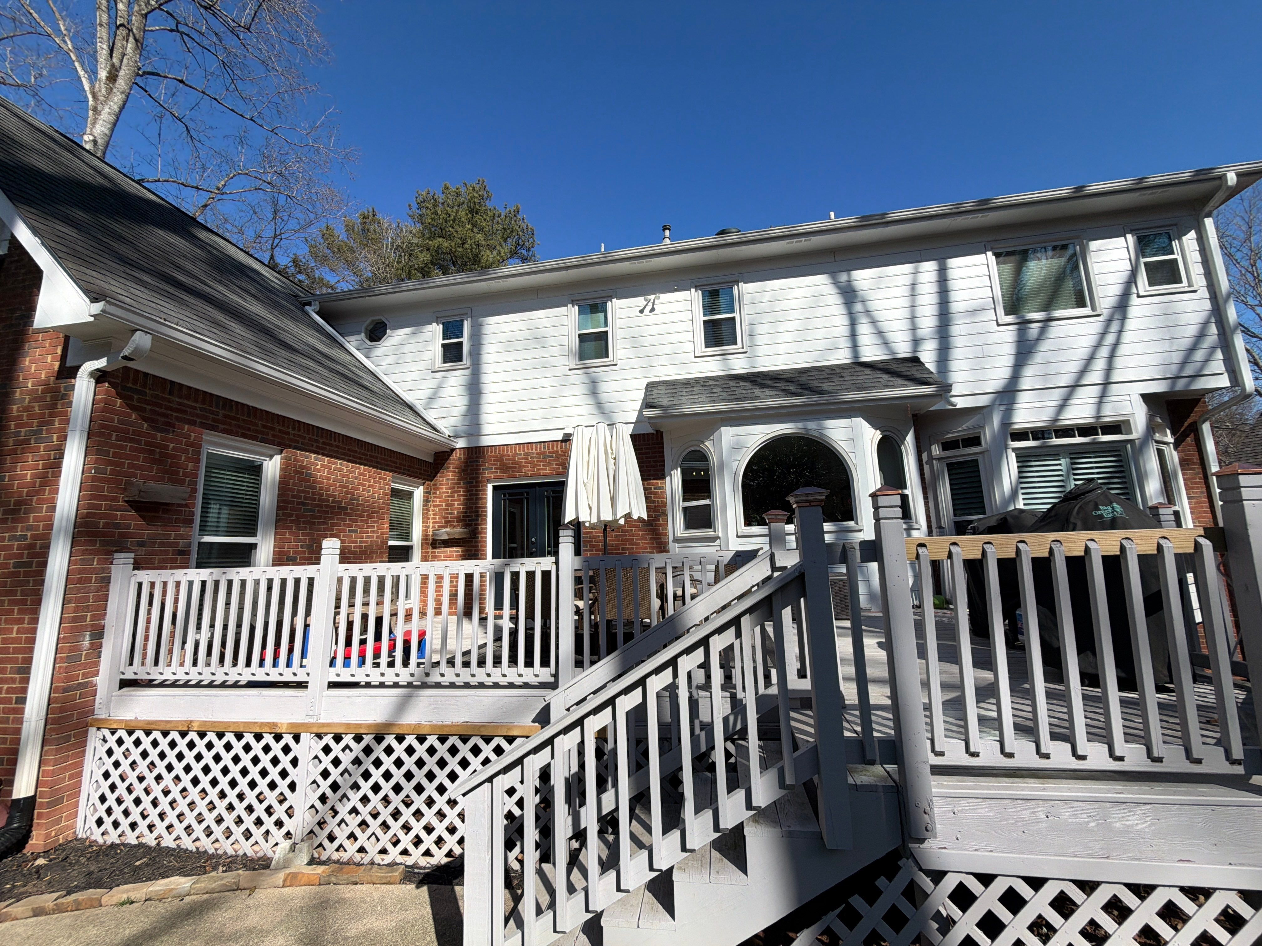 Alpharetta, GA Deckorators Deck Build with Trex Railing by Nelson Exteriors 