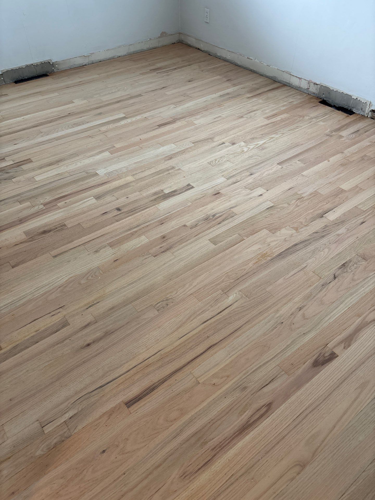 Red Oak Hardwood Floor Installation and Refinishing in Cincinnati by Footprints Floors Kentucky