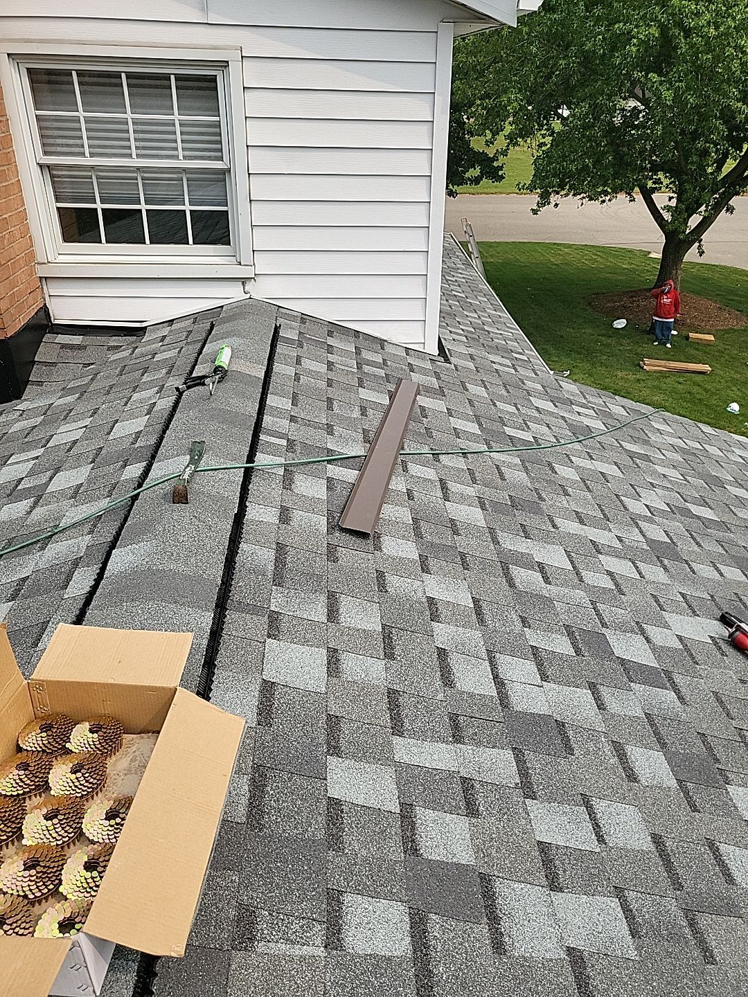 ATLAS PINNACLE COLOR: COASTAL GRANITE by Eagle Eye Roofing