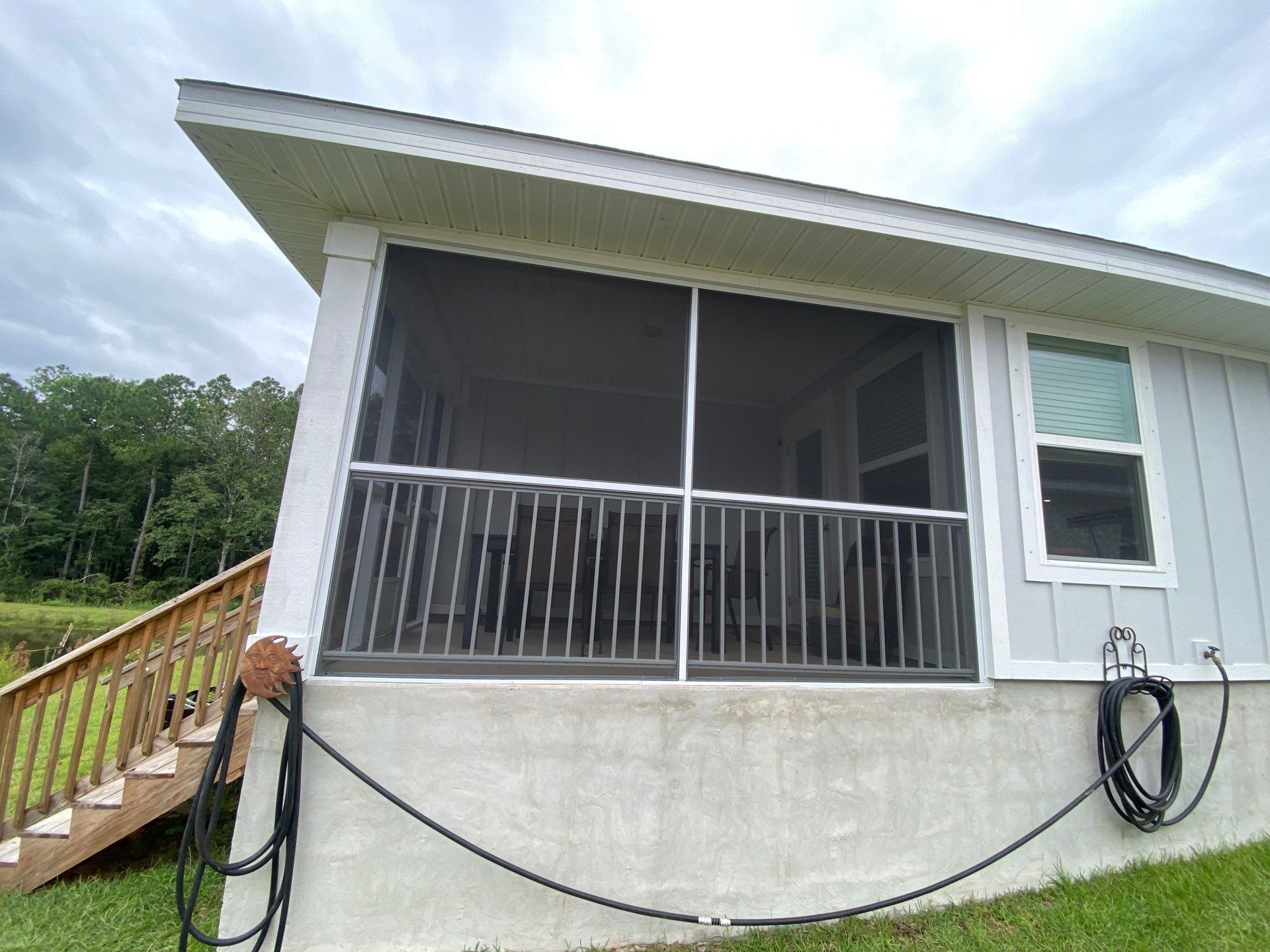 Screen Under in Pensacola by Titan Sunrooms