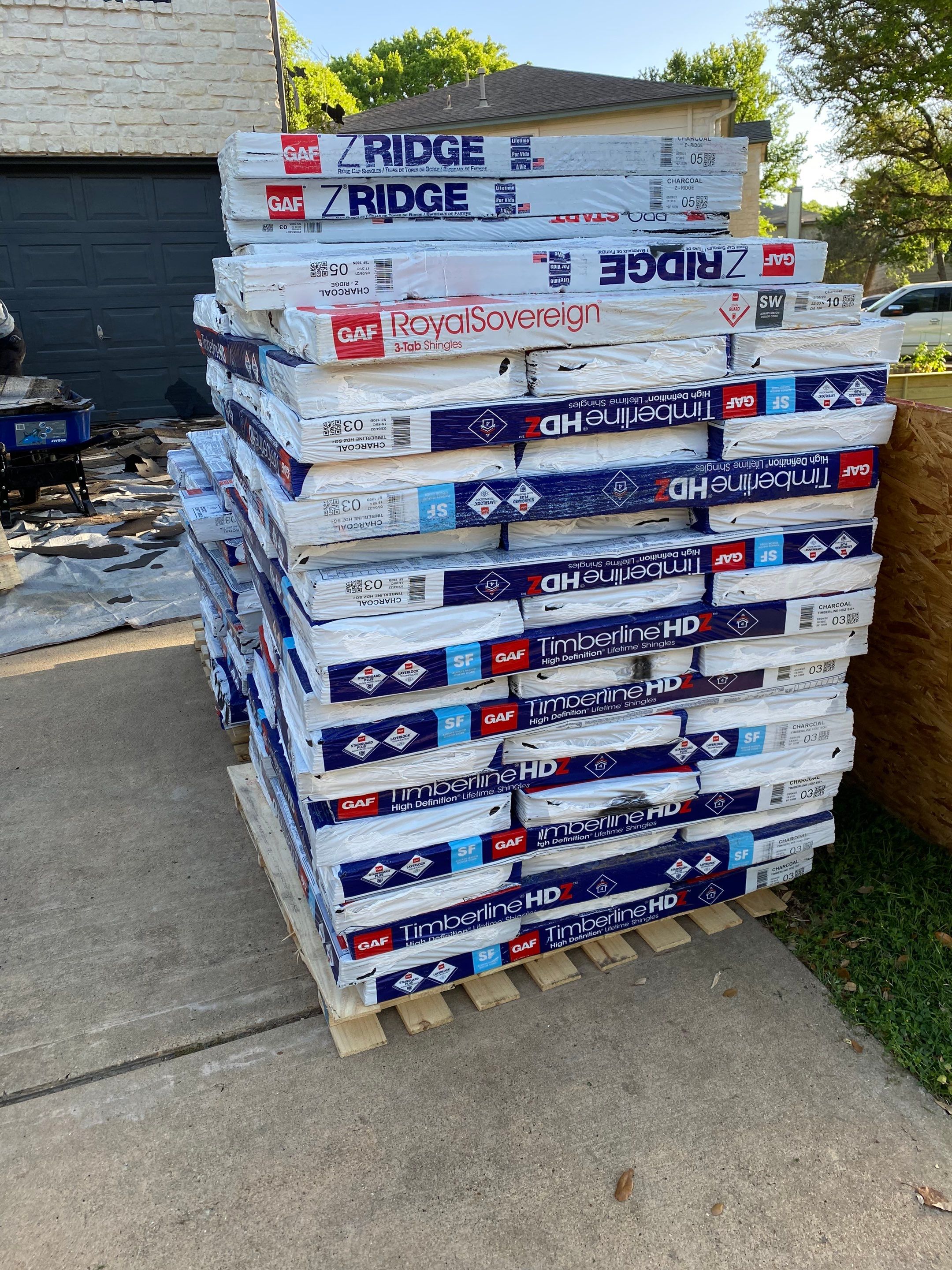 GAF HDZ - Charcoal by Elite Roofing LLC