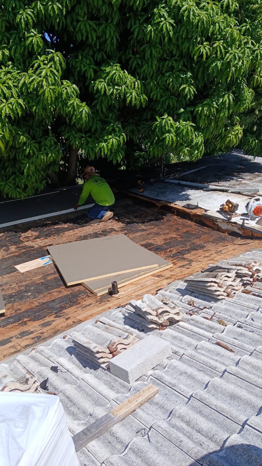 Project in Largo 33774 by Mitchell Roofing Company LLC 