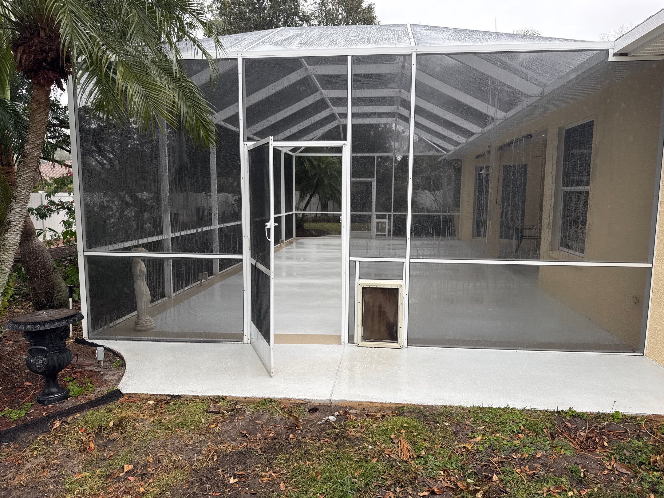 Lanai & Screen Enclosure Cleaning, Paver and Fence Cleaning by Sunshine AquaWash