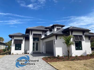 Decorative Bahamas in Grey Brown