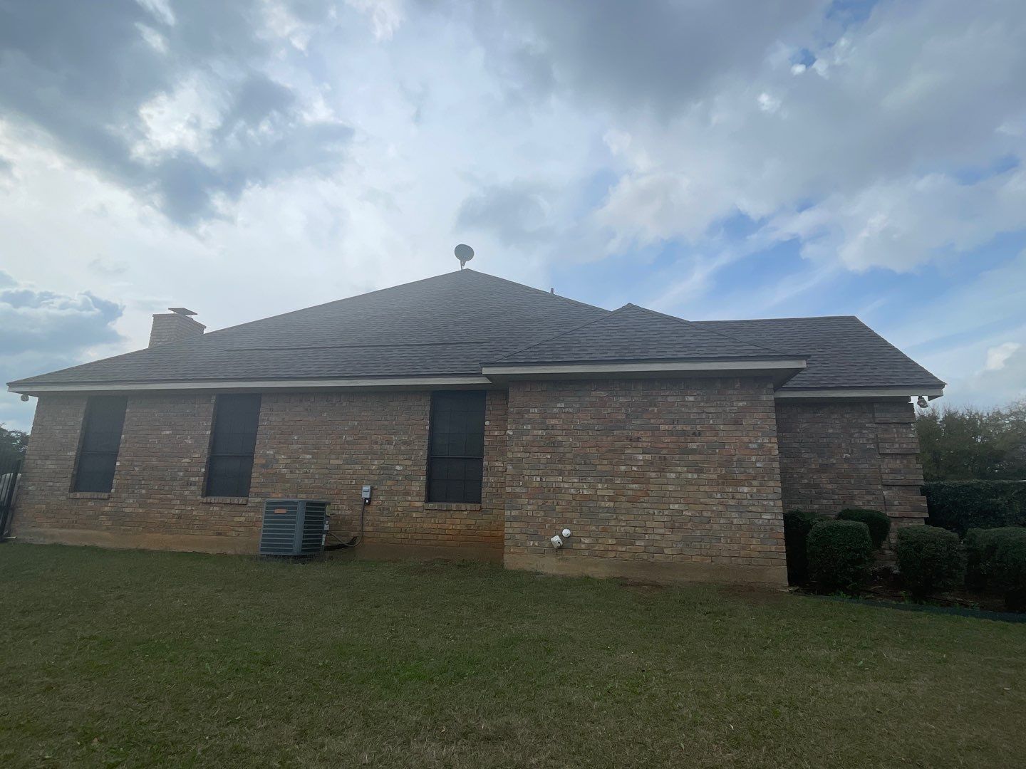 Rendon Forth Worth Texas Large Estate - Roofing Installation using GAF Timberline Armorsheild 2 Class 4 Impact Resistant Shingle System by First United Roofing & Construction