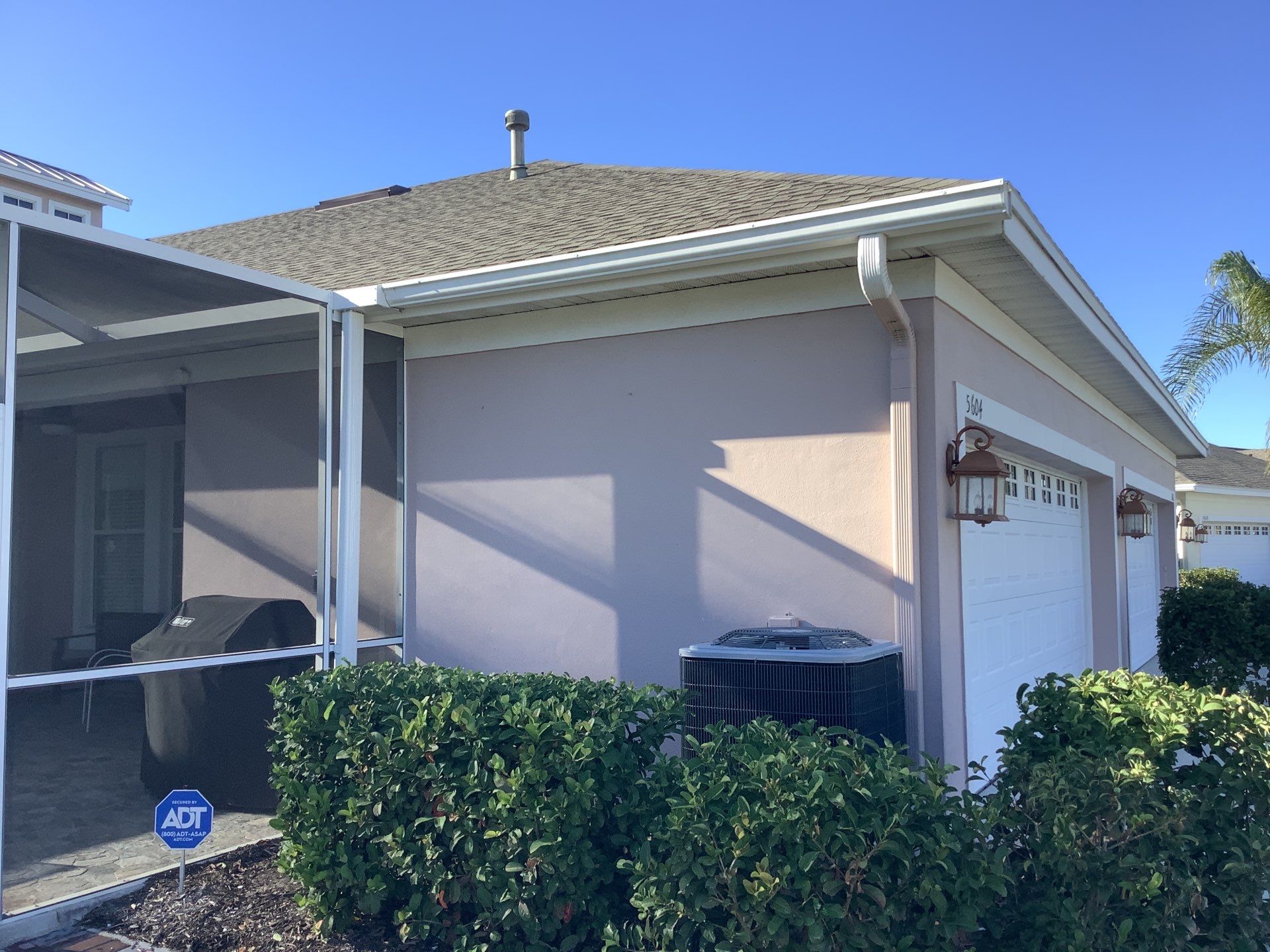 Splash Guard Gutters for Homes in Apollo Beach FL by Gutter Professors